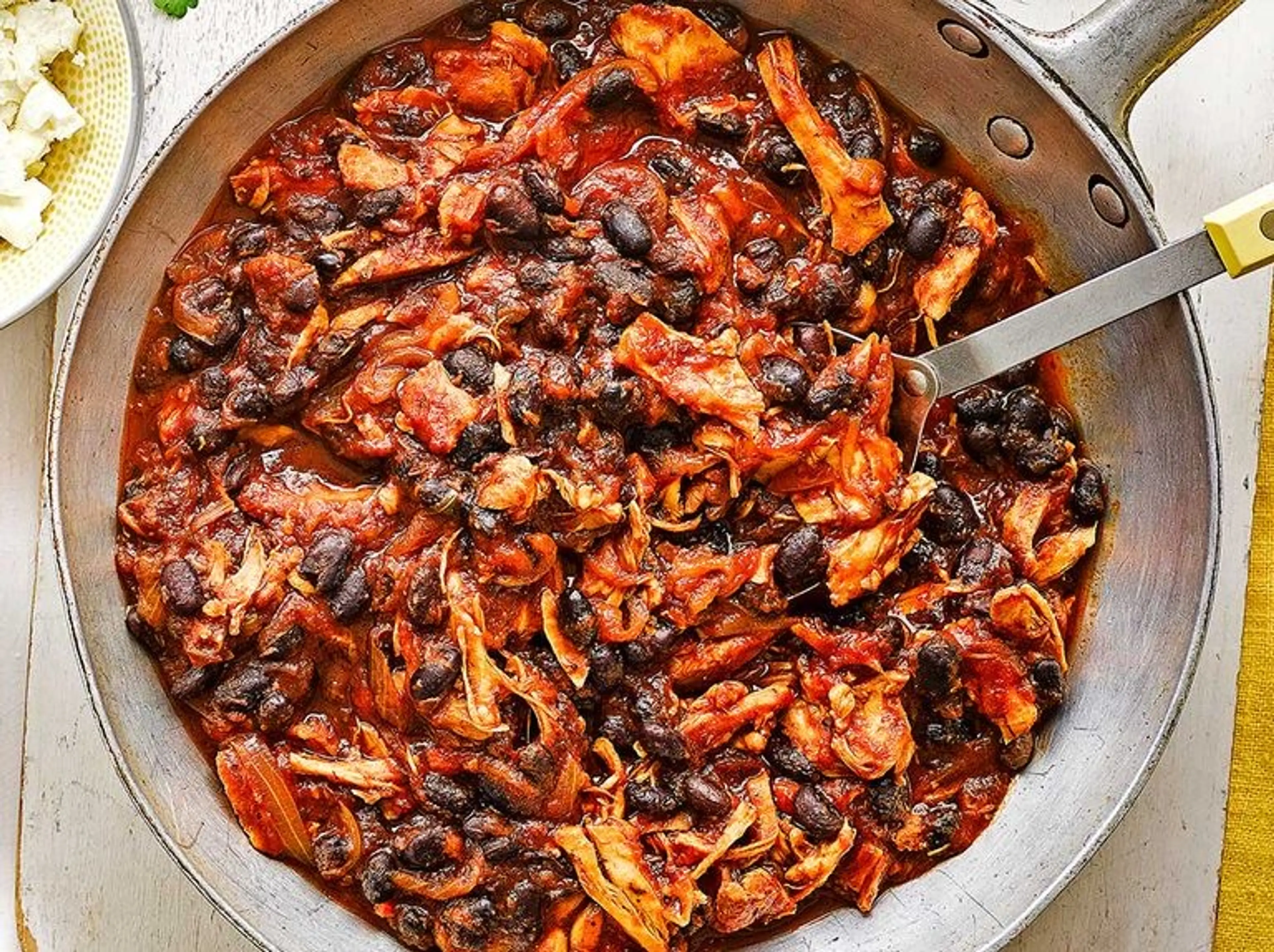Pulled chicken & black bean chilli
