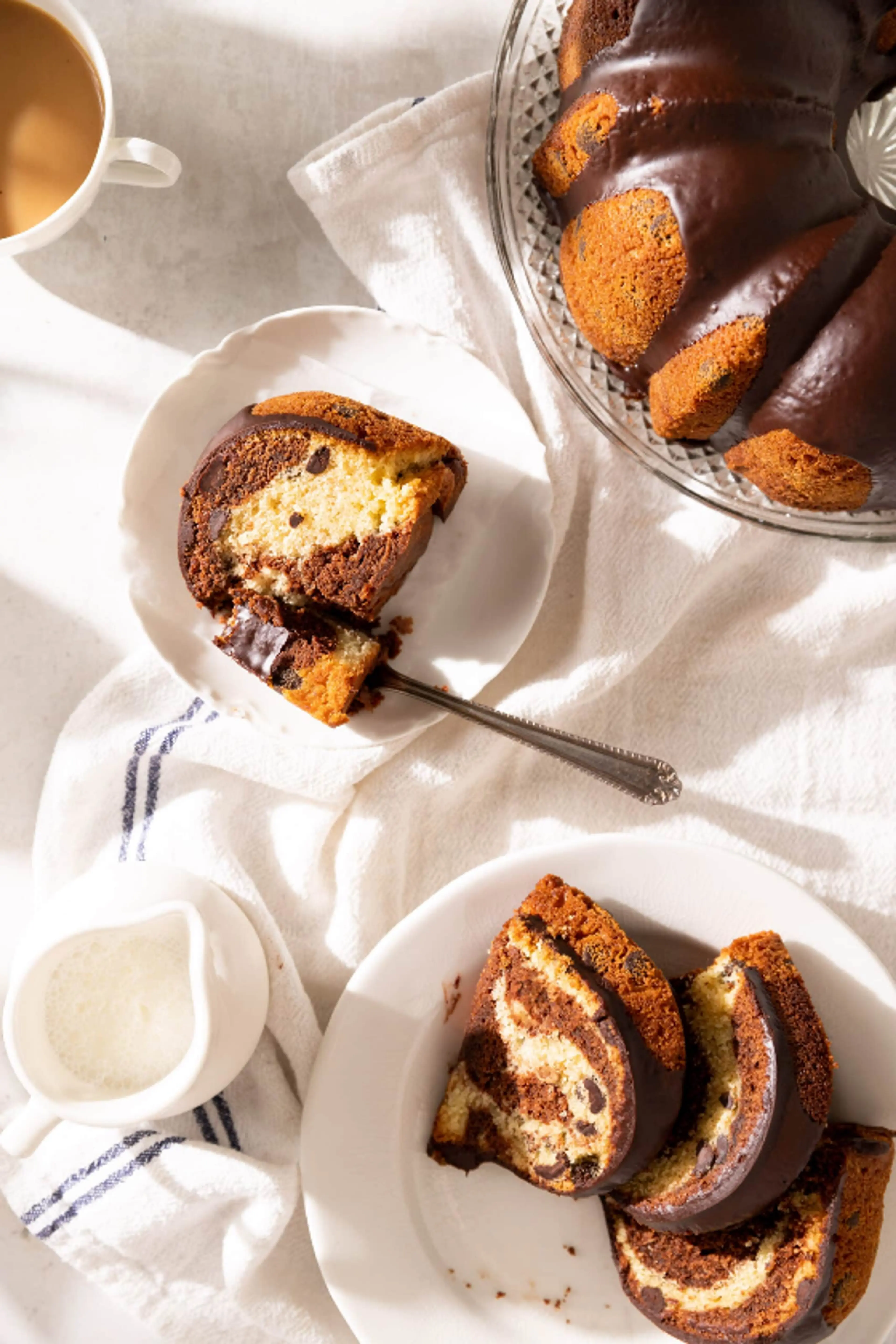 Marmorkuchen (Marbled Chocolate Bundt)
