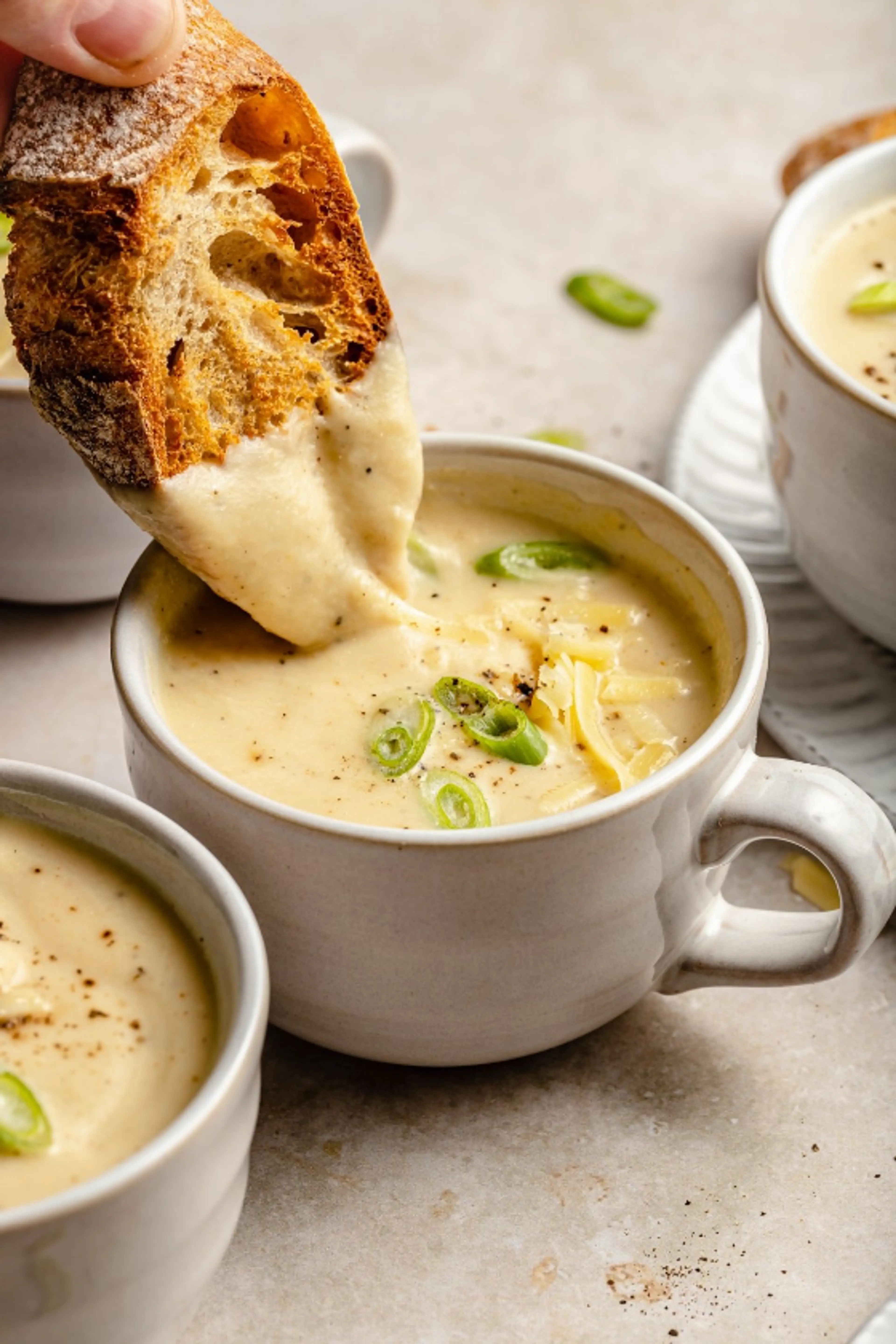 Roasted Garlic Cheddar Cauliflower Soup