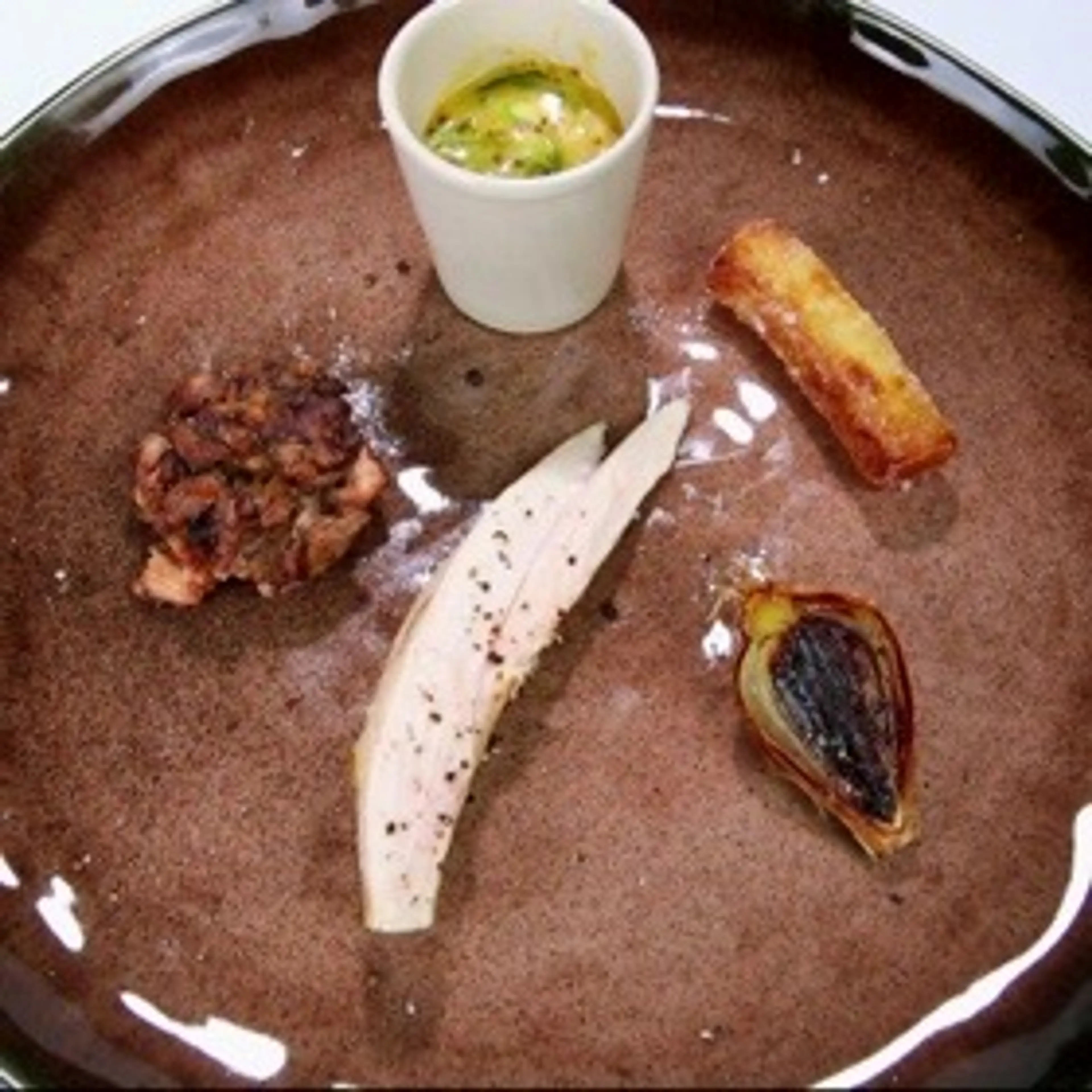 Volaille Du Gers Fumée Au Foin, Pommes Fondantes Au Jus De G