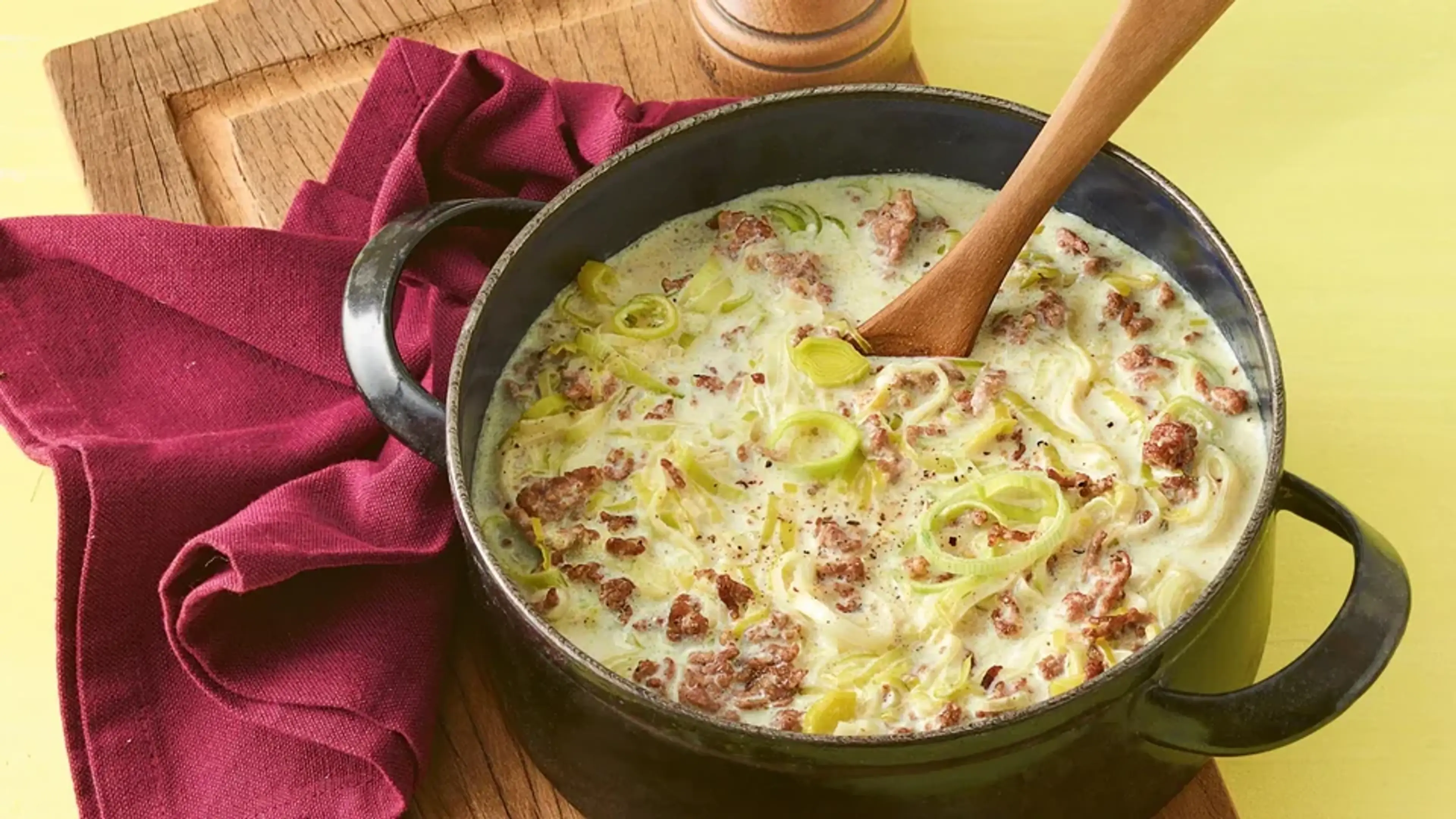 German Cheese-Leek Soup with Minced Meat