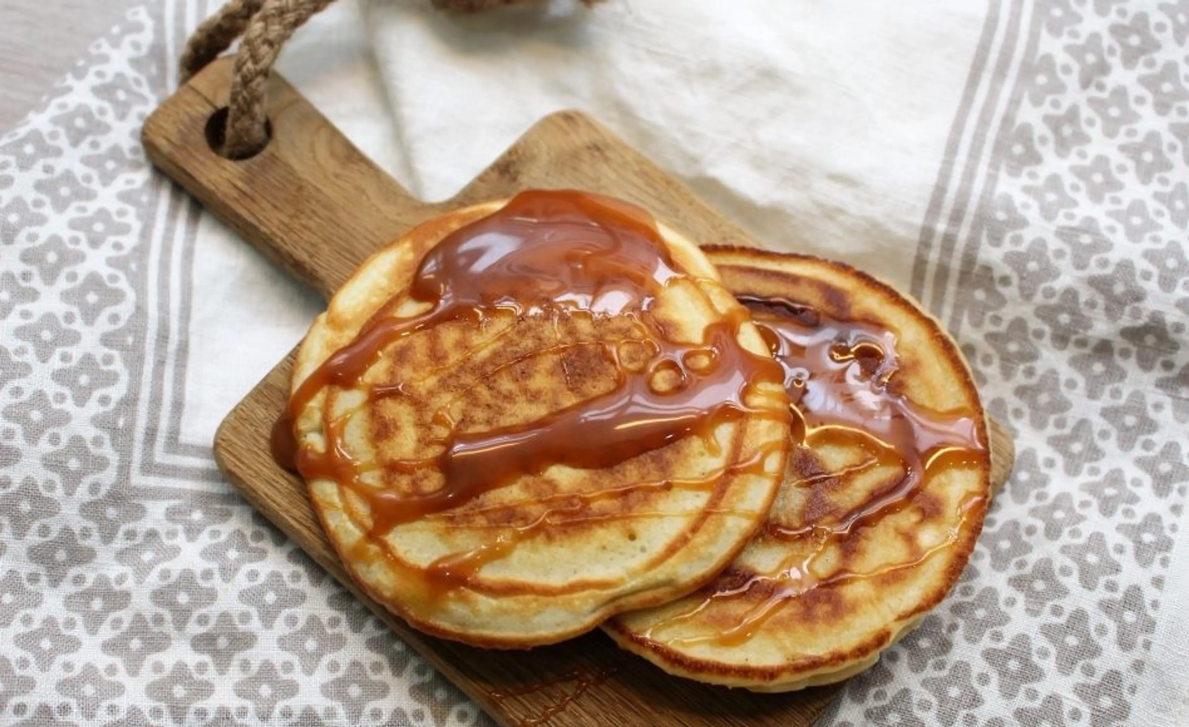 PANCAKES FOURRÉS AU CARAMEL