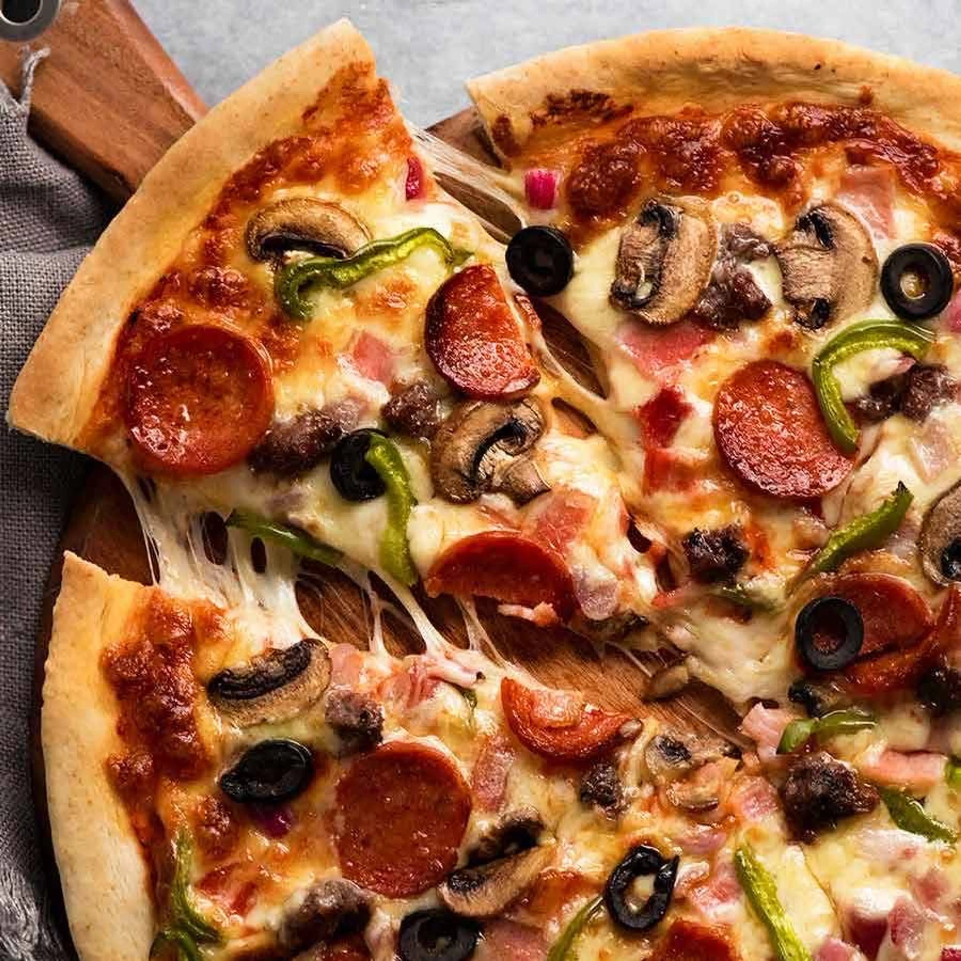 An excellent No Yeast Pizza Dough - quick easy homemade pizz