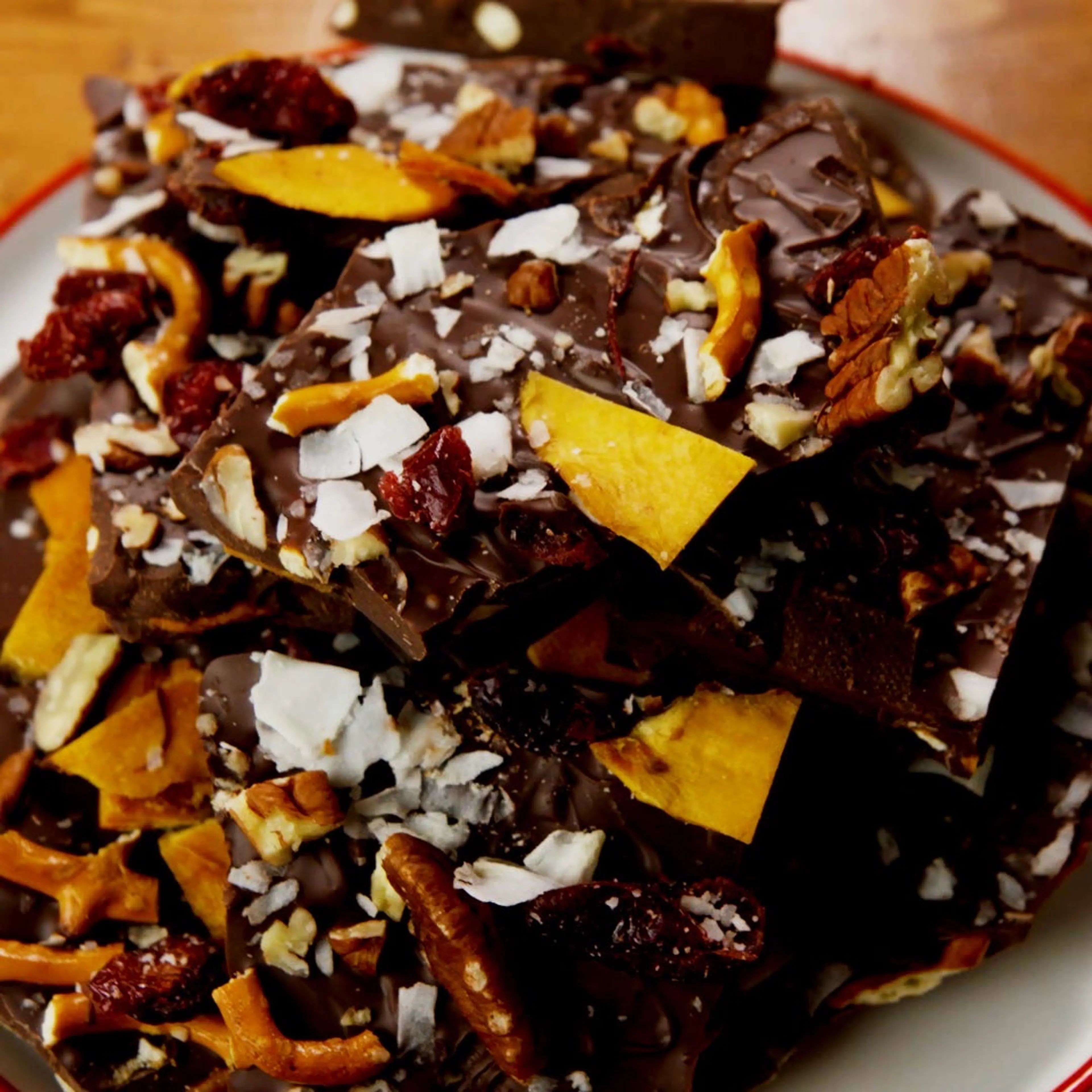 Sweet 'N Salty Chocolate Bark