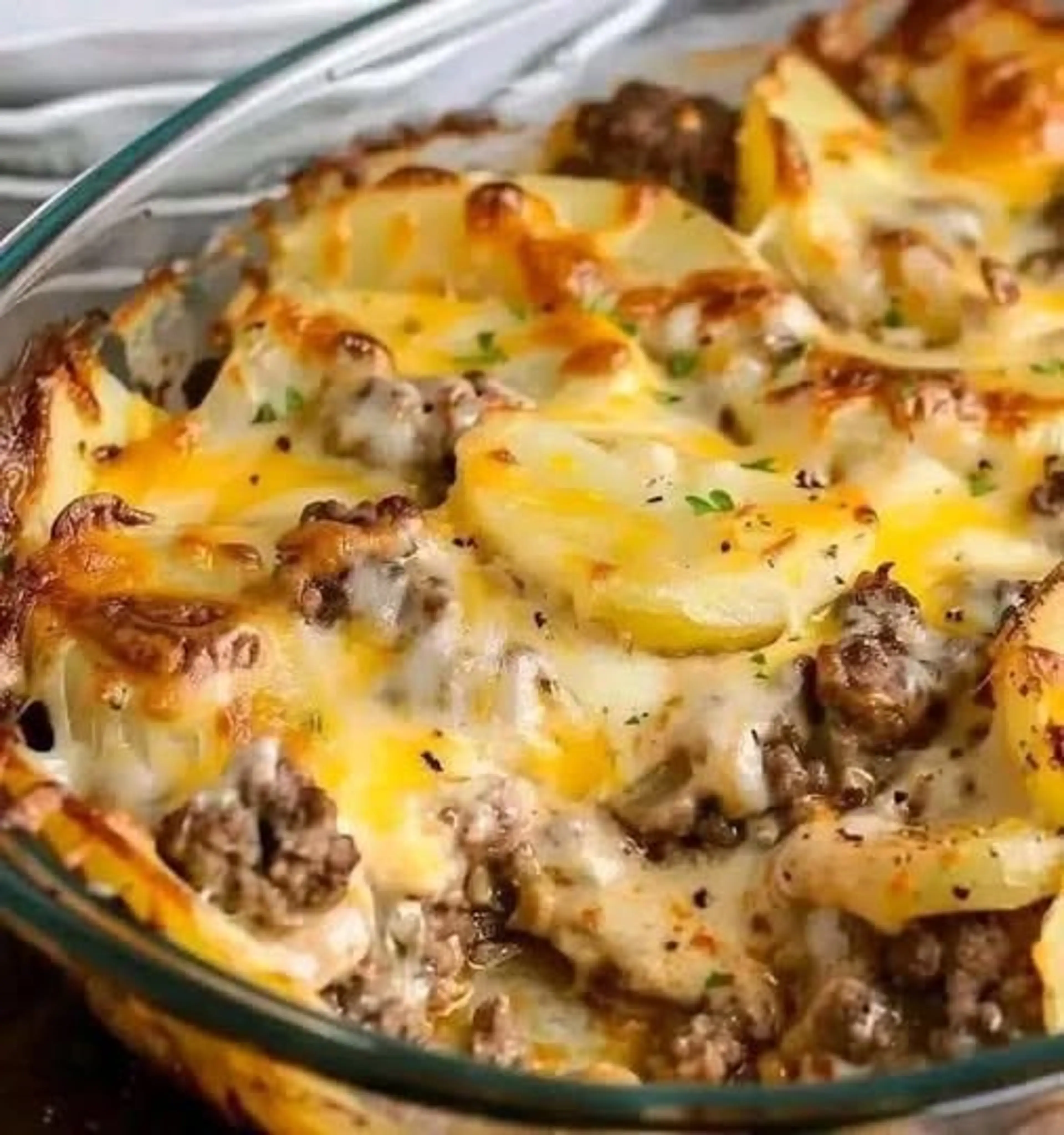Cheesy Ground Beef and Potato Casserole