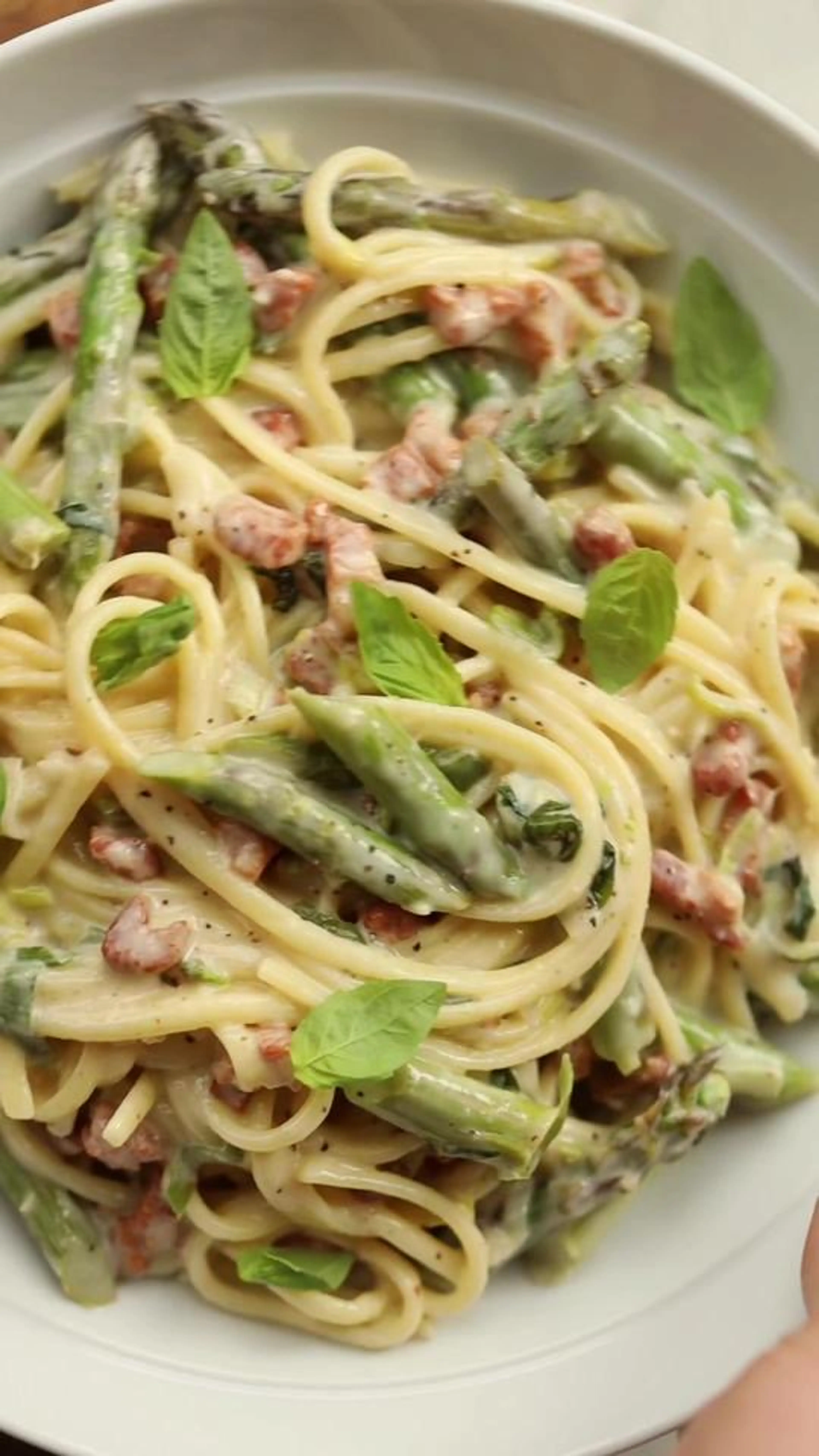 Pâtes à la Mascarpone avec Asperges et Pancetta