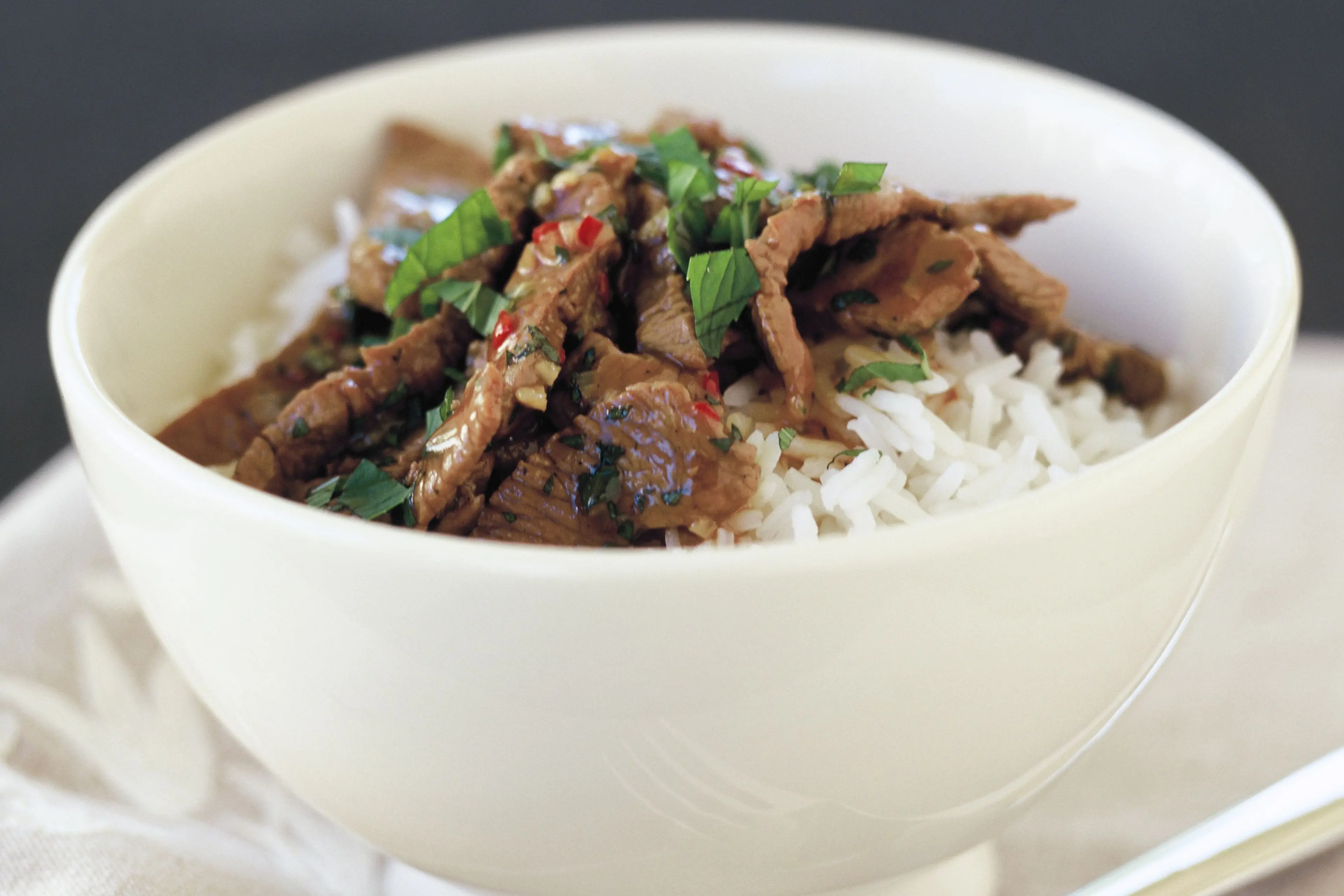 Stir-fry lamb with chilli & mint