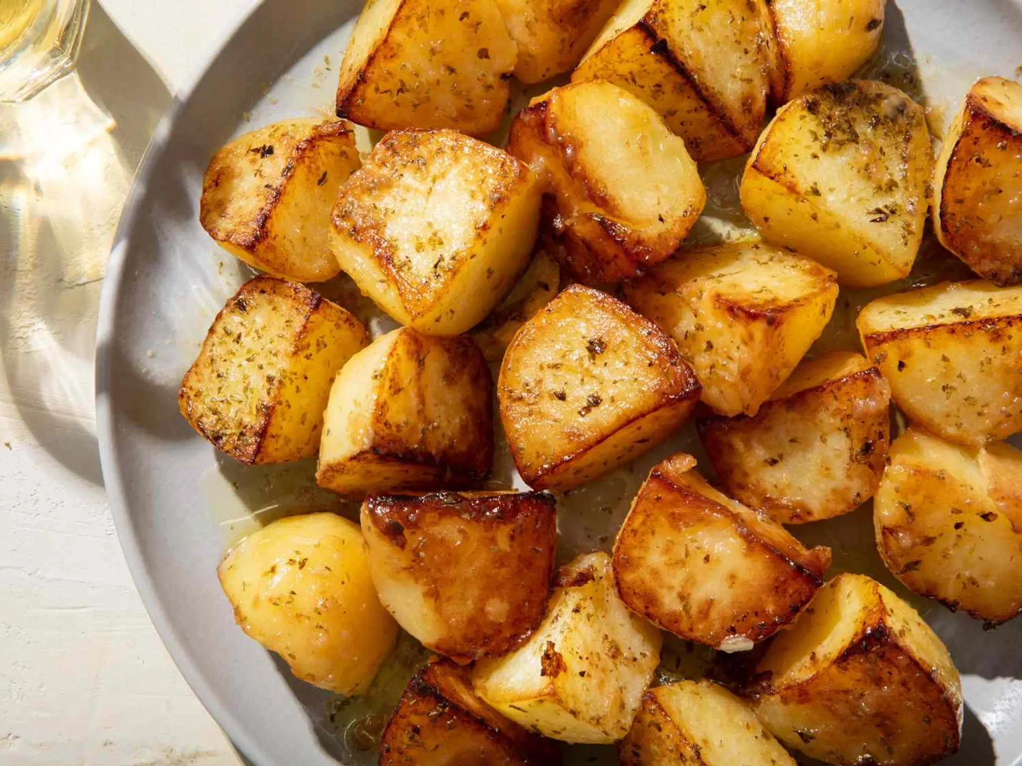 Patates Lemonates (Greek Lemon Potatoes)