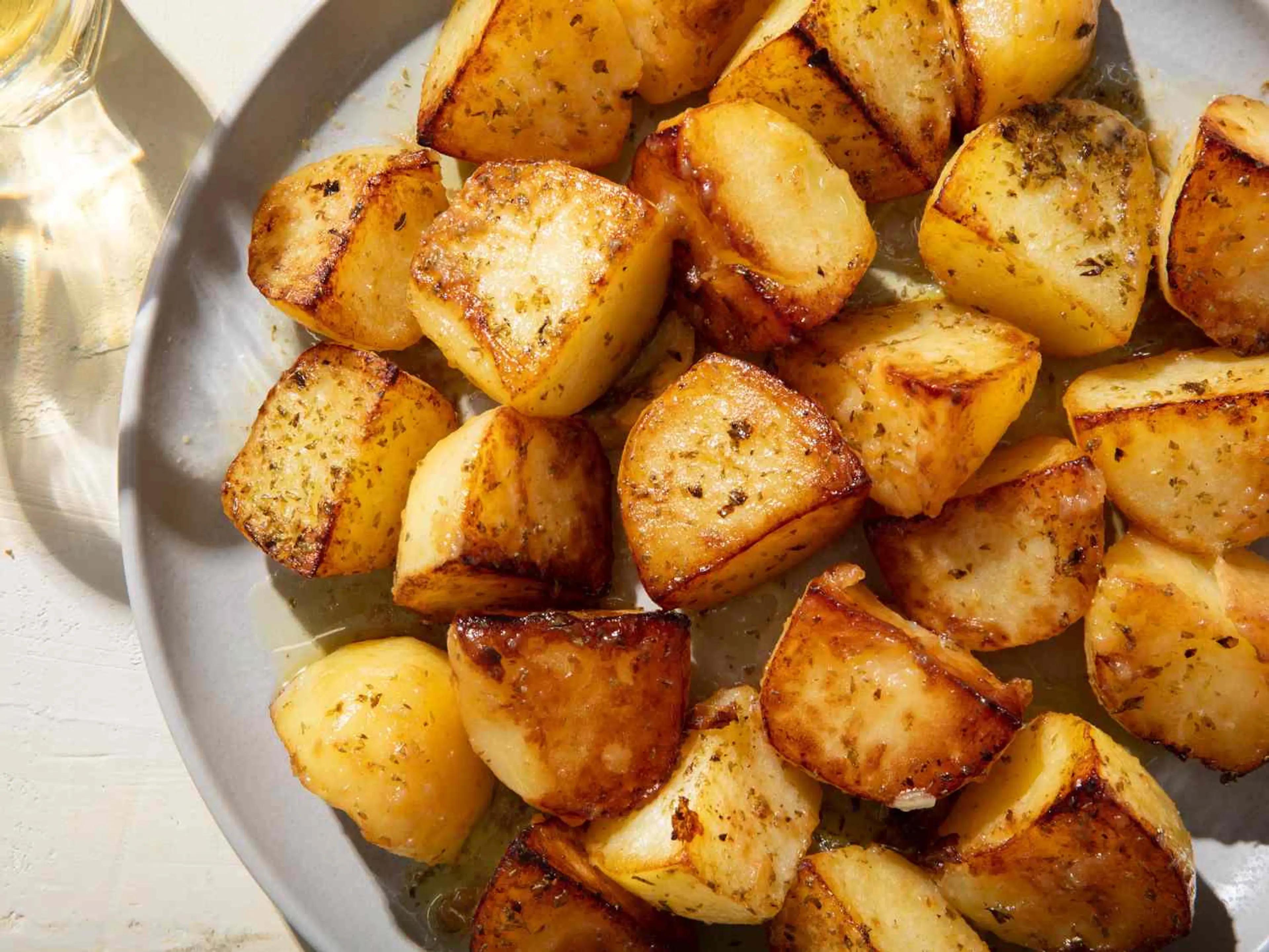 Patates Lemonates (Greek Lemon Potatoes)