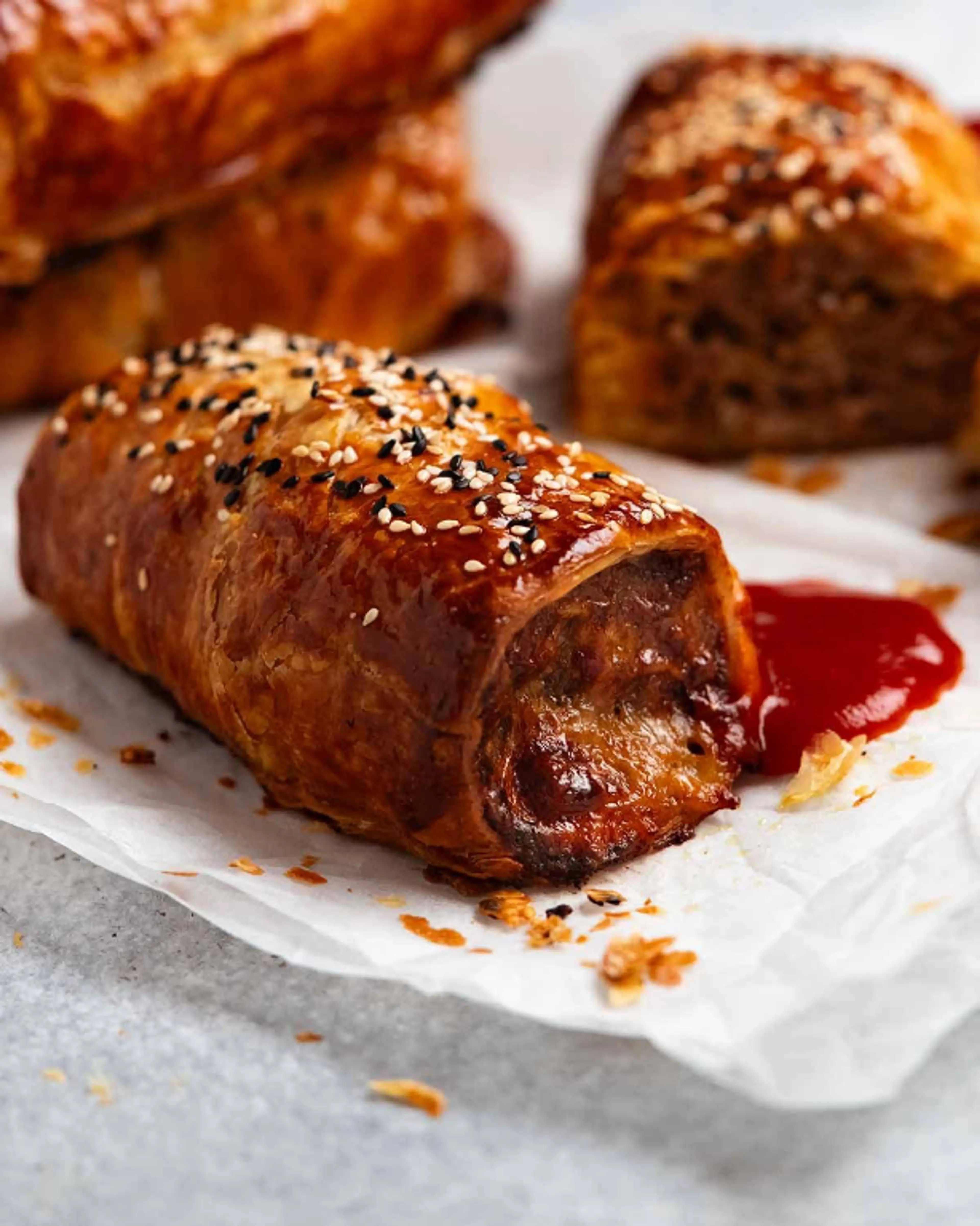 B85 Beef Sausage Rolls - with jalapeño and cheese