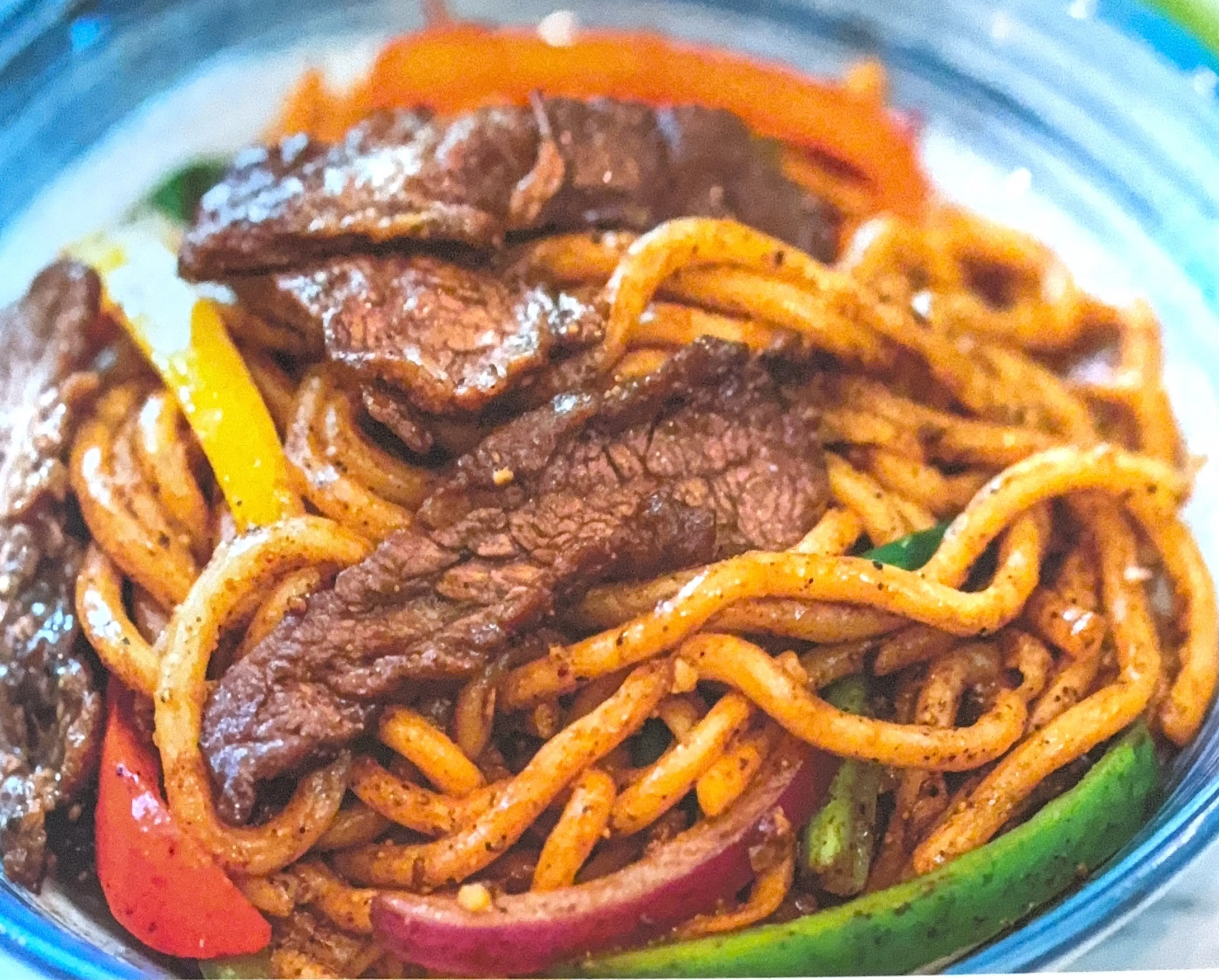 Stir-Fry Beef Udon Noodles in Black Pepper Sauce