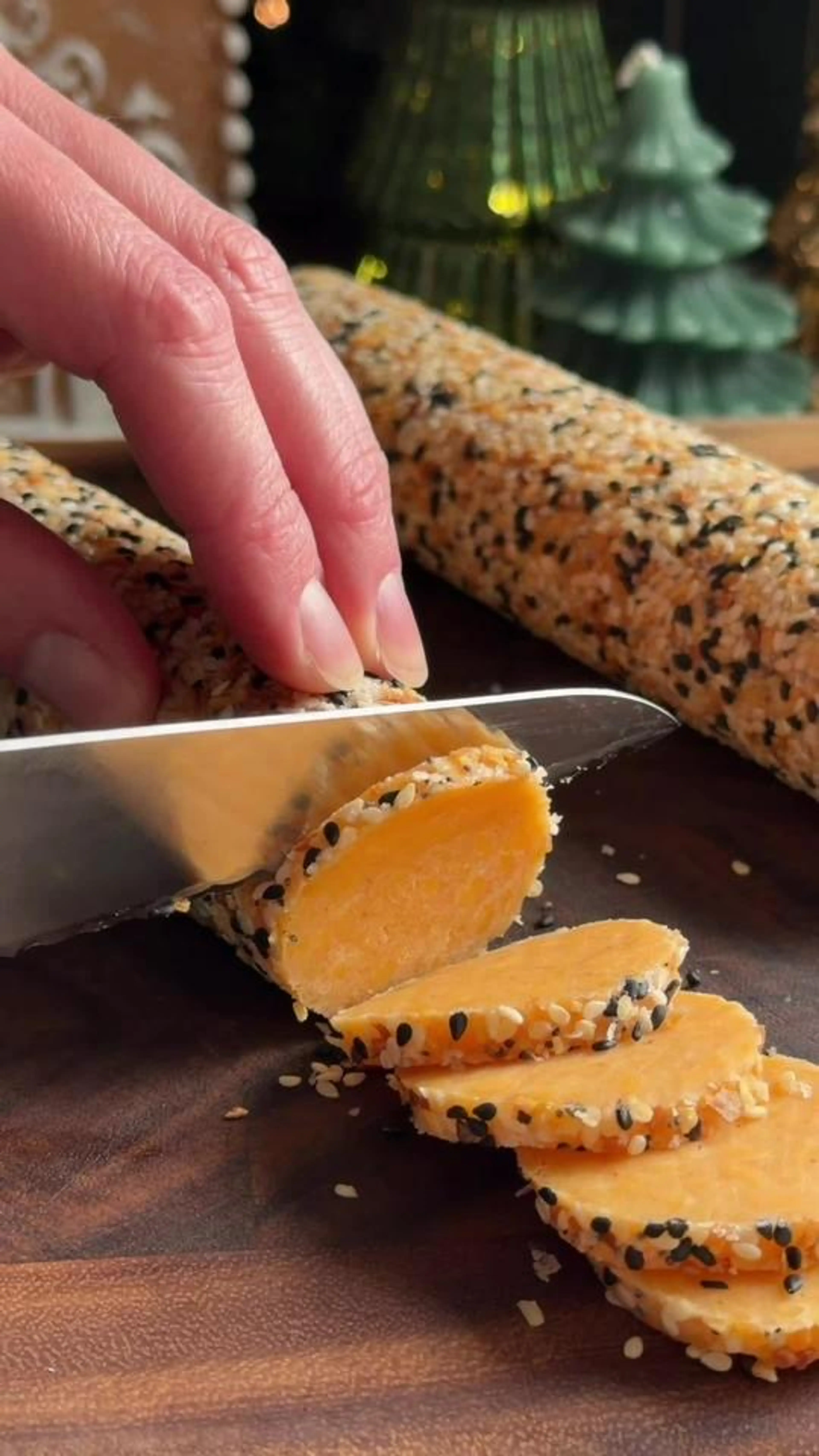 Slice & Bake Cheddar Cheese Coins (aka Cheese Pennies 🧀🪙)