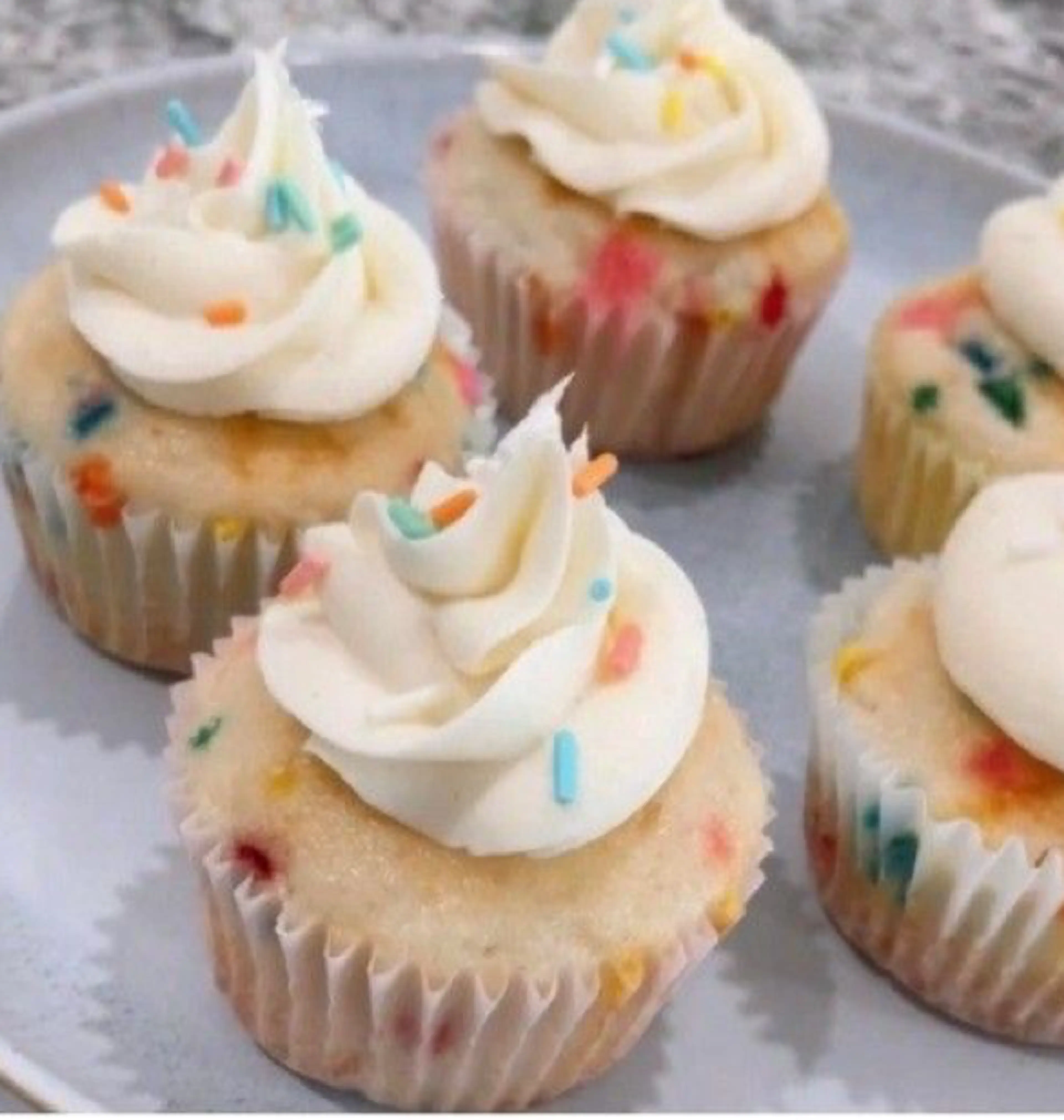 FIT-ISH FUNFETTI CAKE