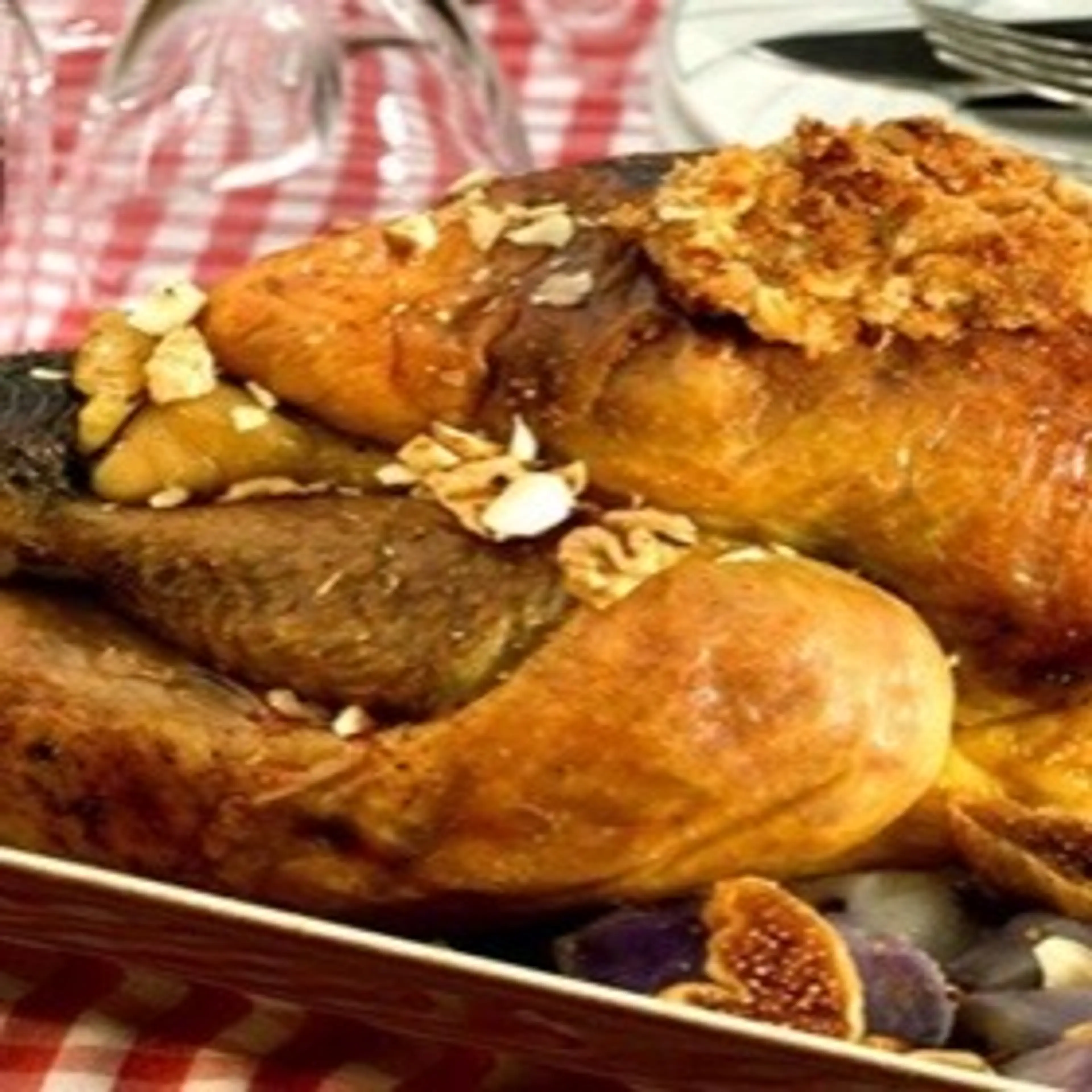 Pintade Rôtie Farcie Sous La Peau Au Beurre Du Mendiant | La