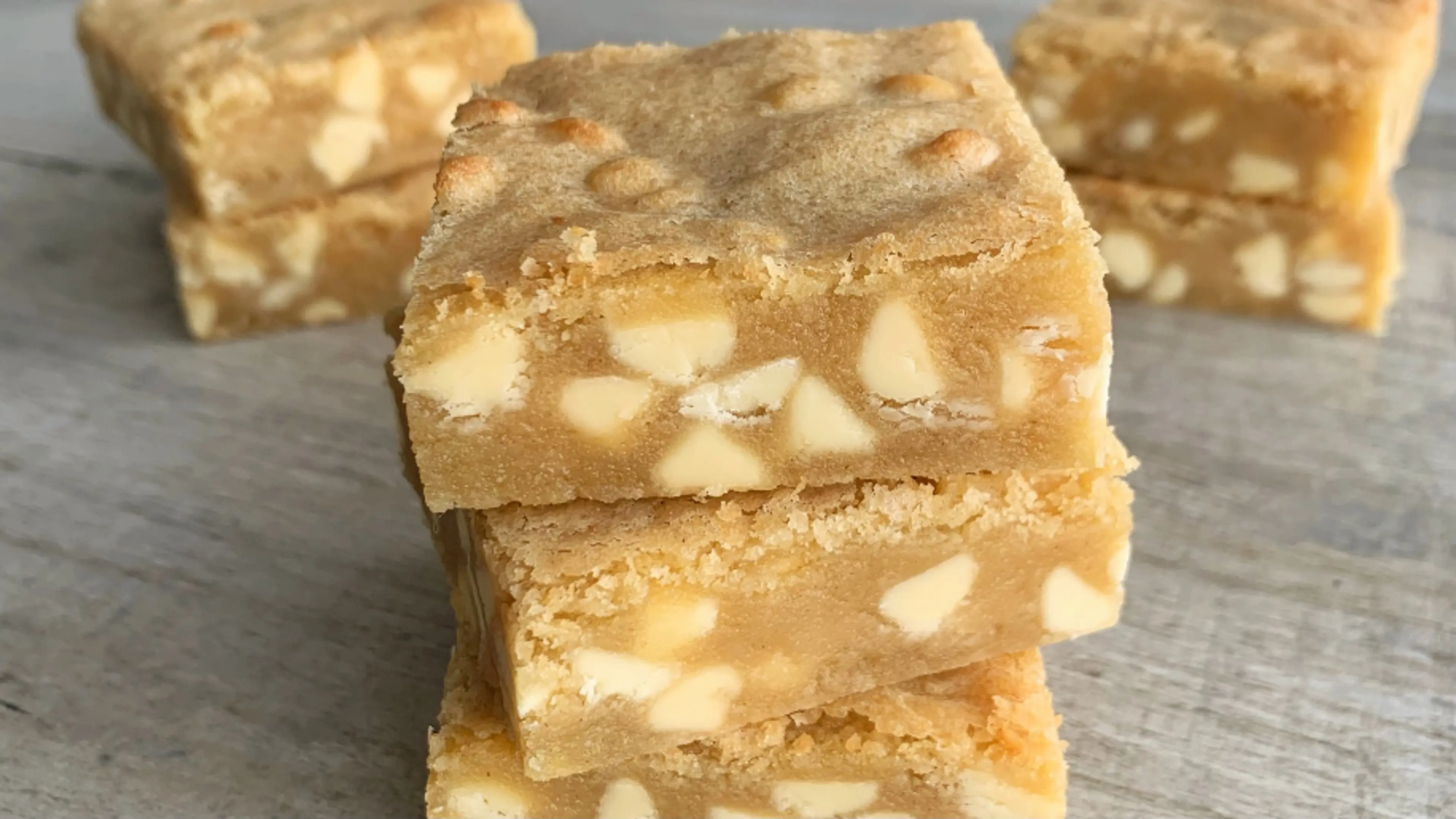 Best Soft and Chewy Blondies