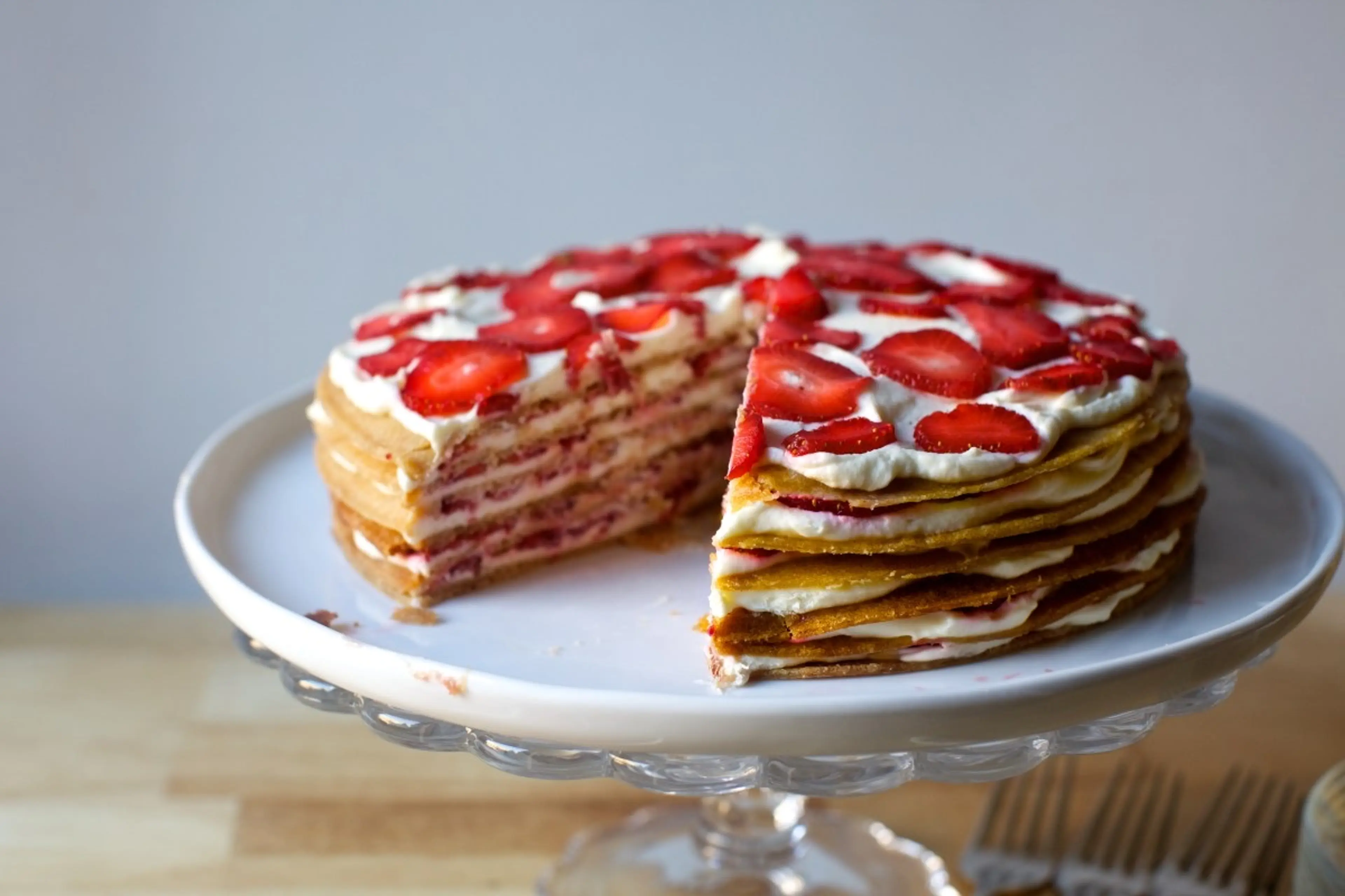 Strawberry Graham Icebox Cake
