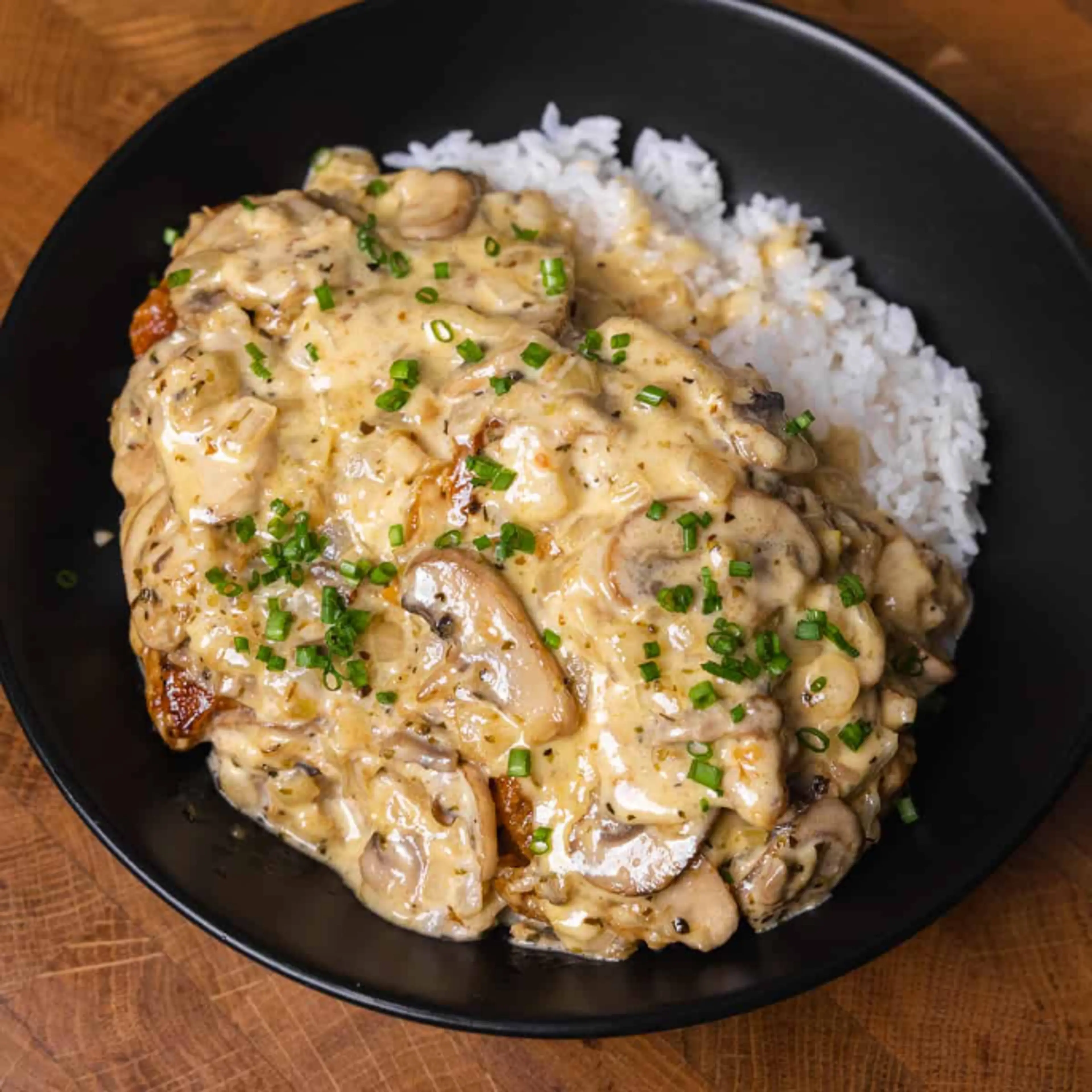 Creamy Mushroom Chicken with Garlic and Herbs