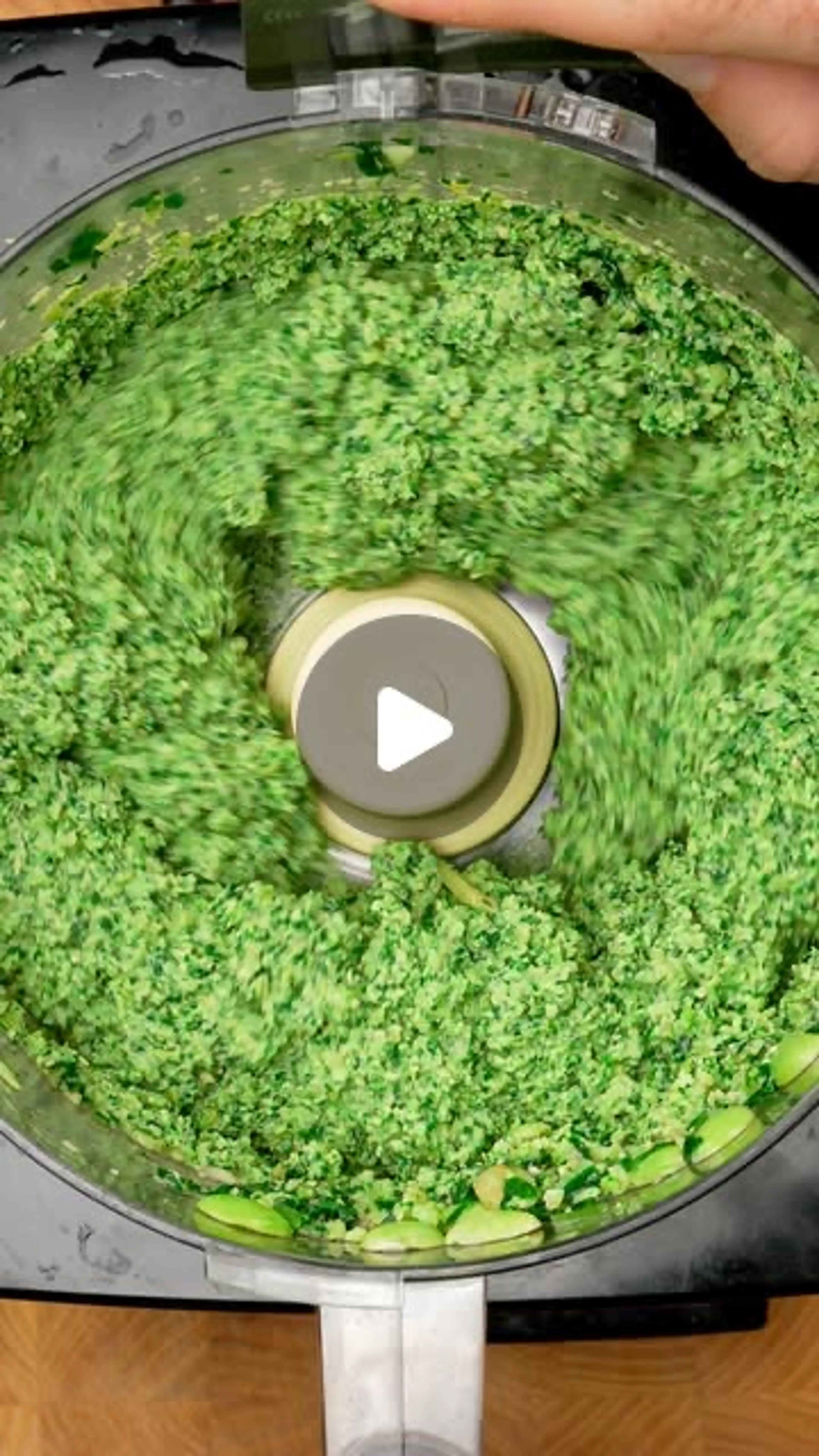 Creamy Jalapeño-basil Edamame Spread