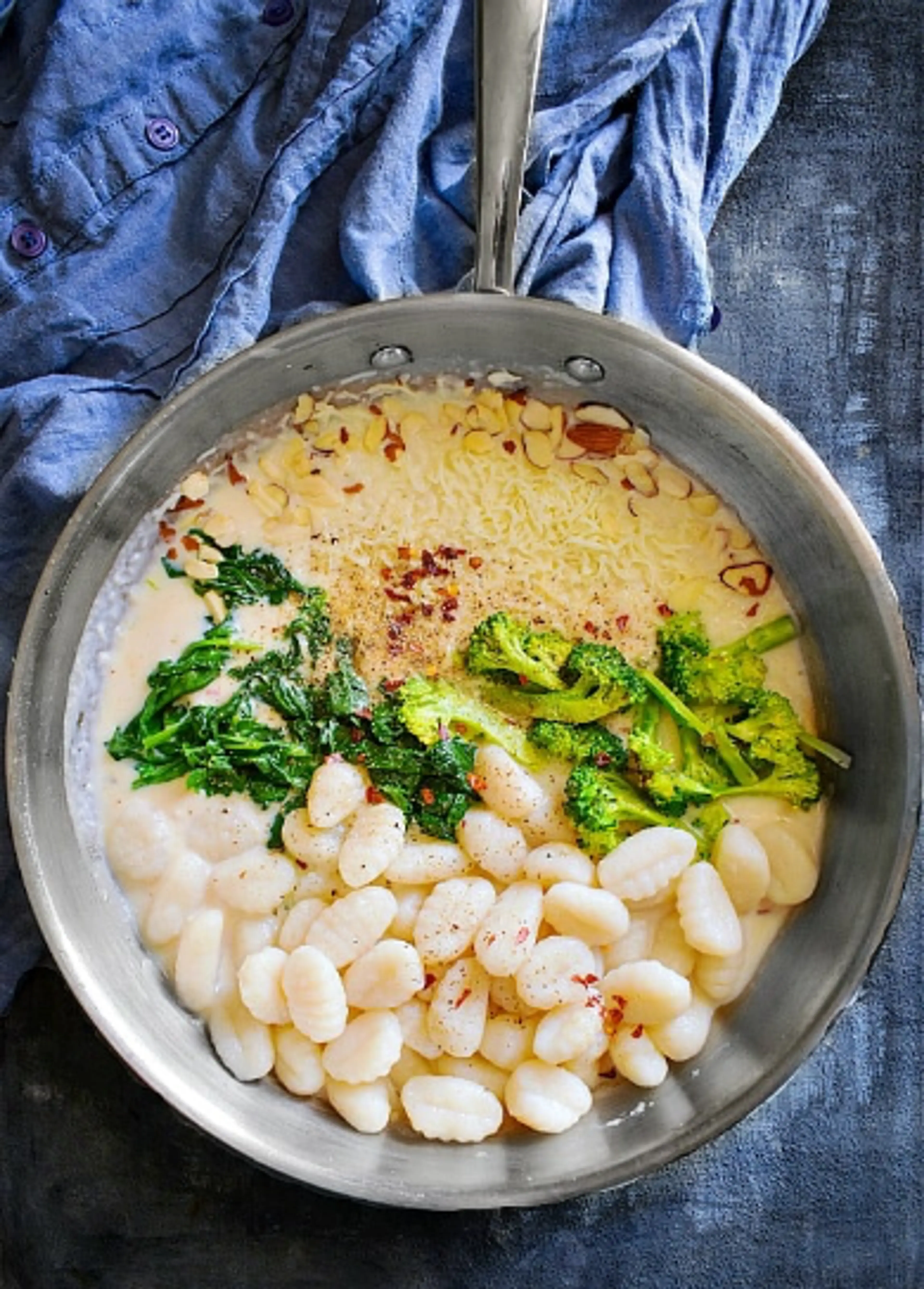 Baked Spinach Gnocchi in Cream Sauce