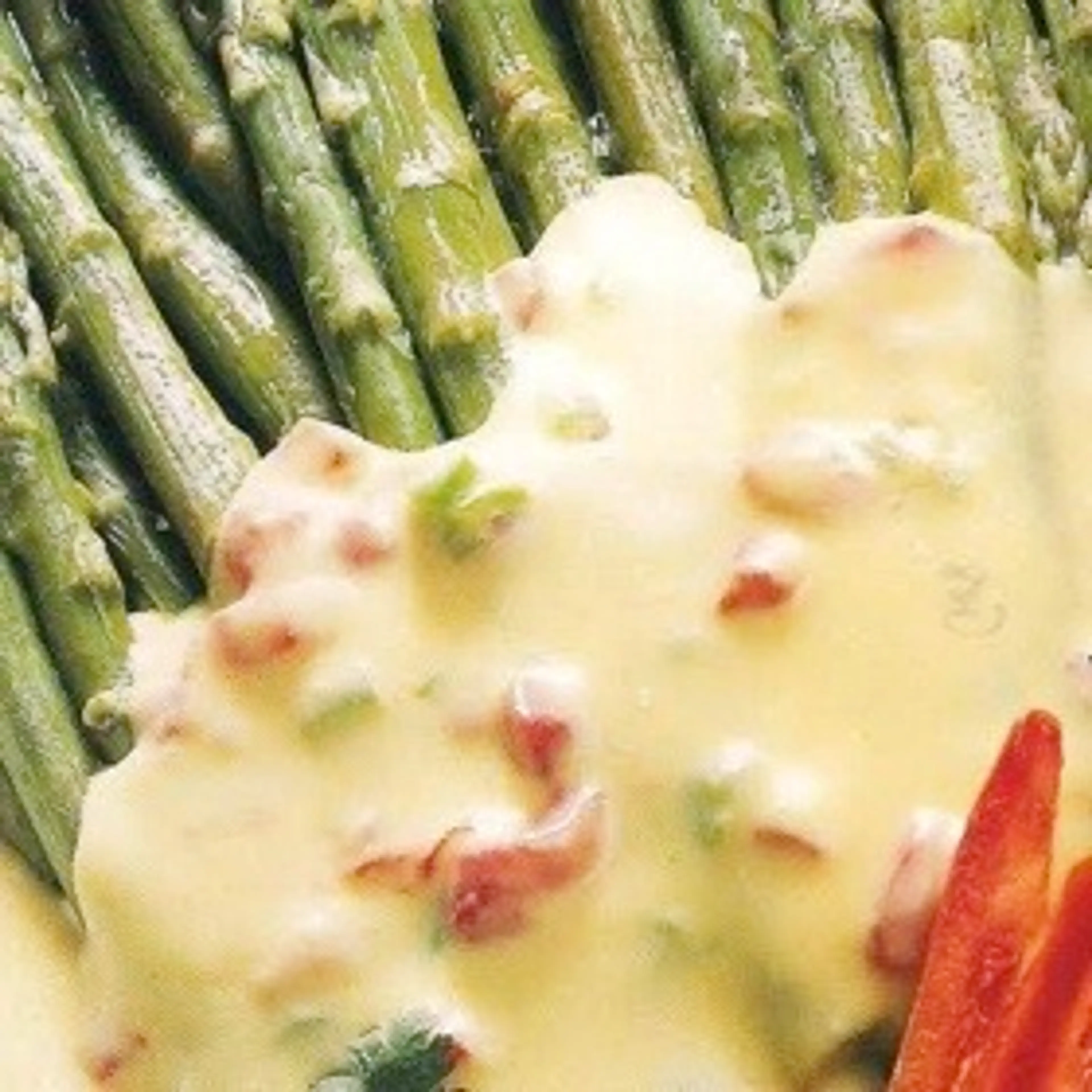 Asparagus with Jalapeno Hollandaise Sauce