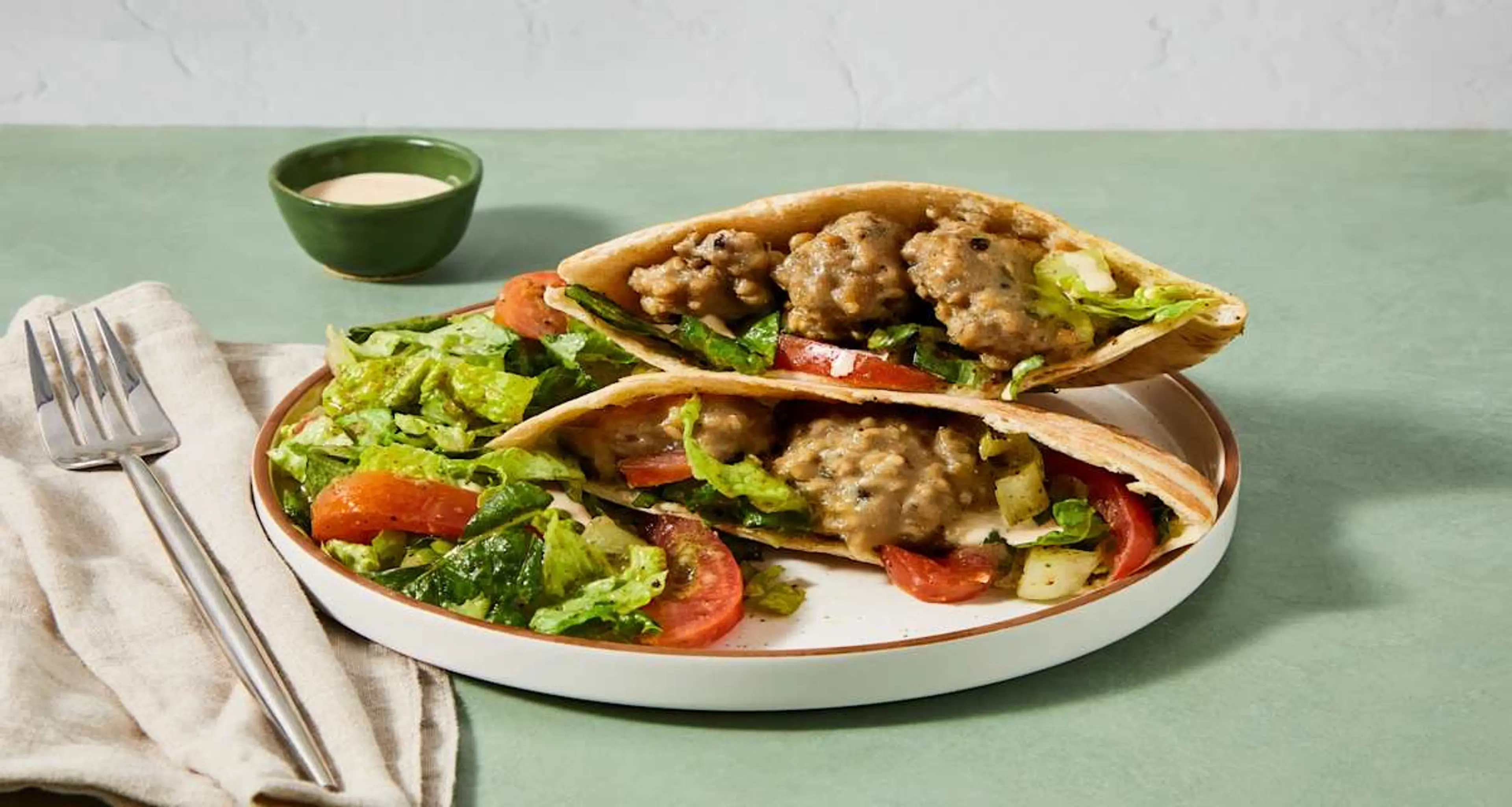 Turkey Pita Pockets with Spicy Mayo plus Lettuce, Tomato & G