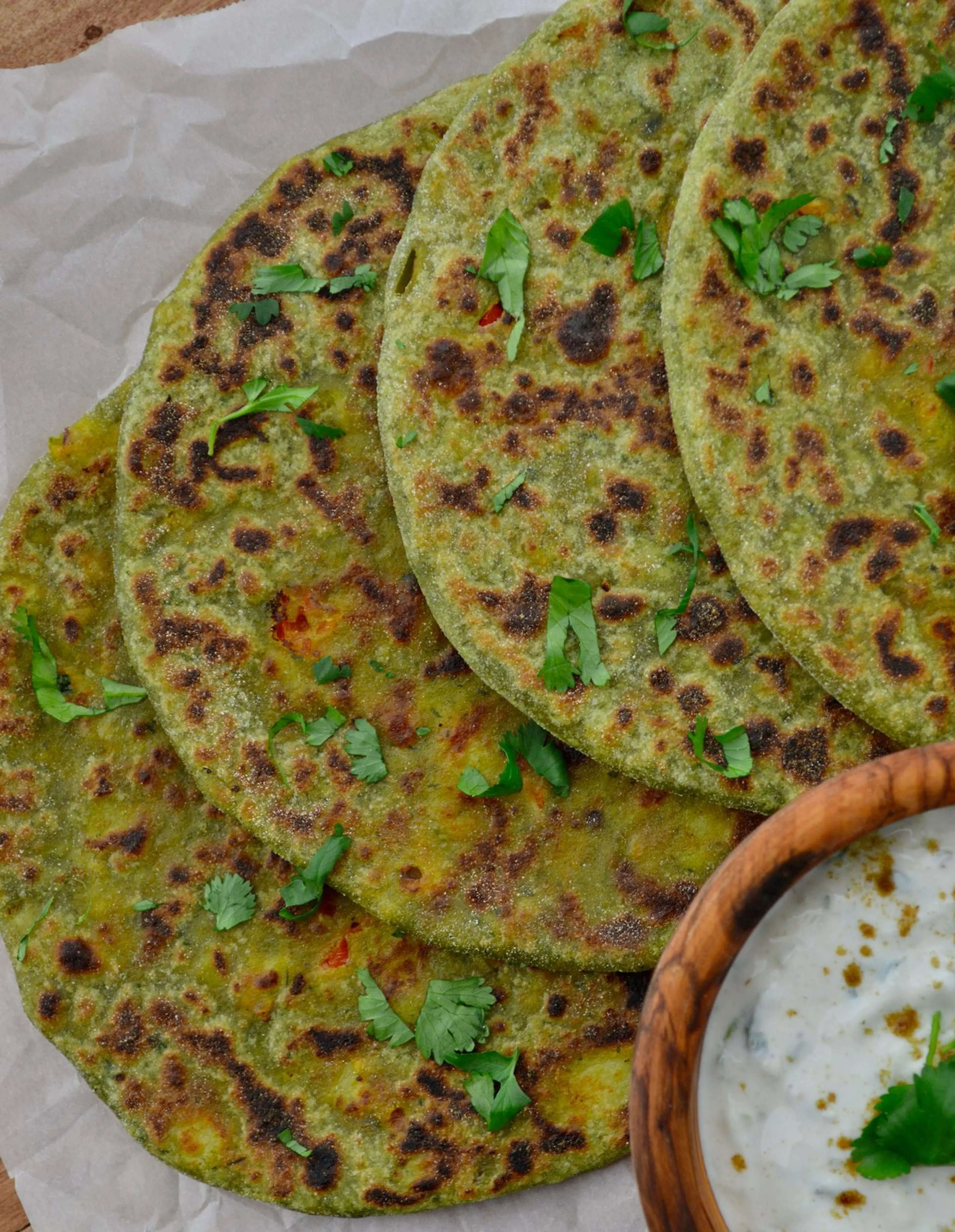 Cheesy Hariyali Aloo Paratha
