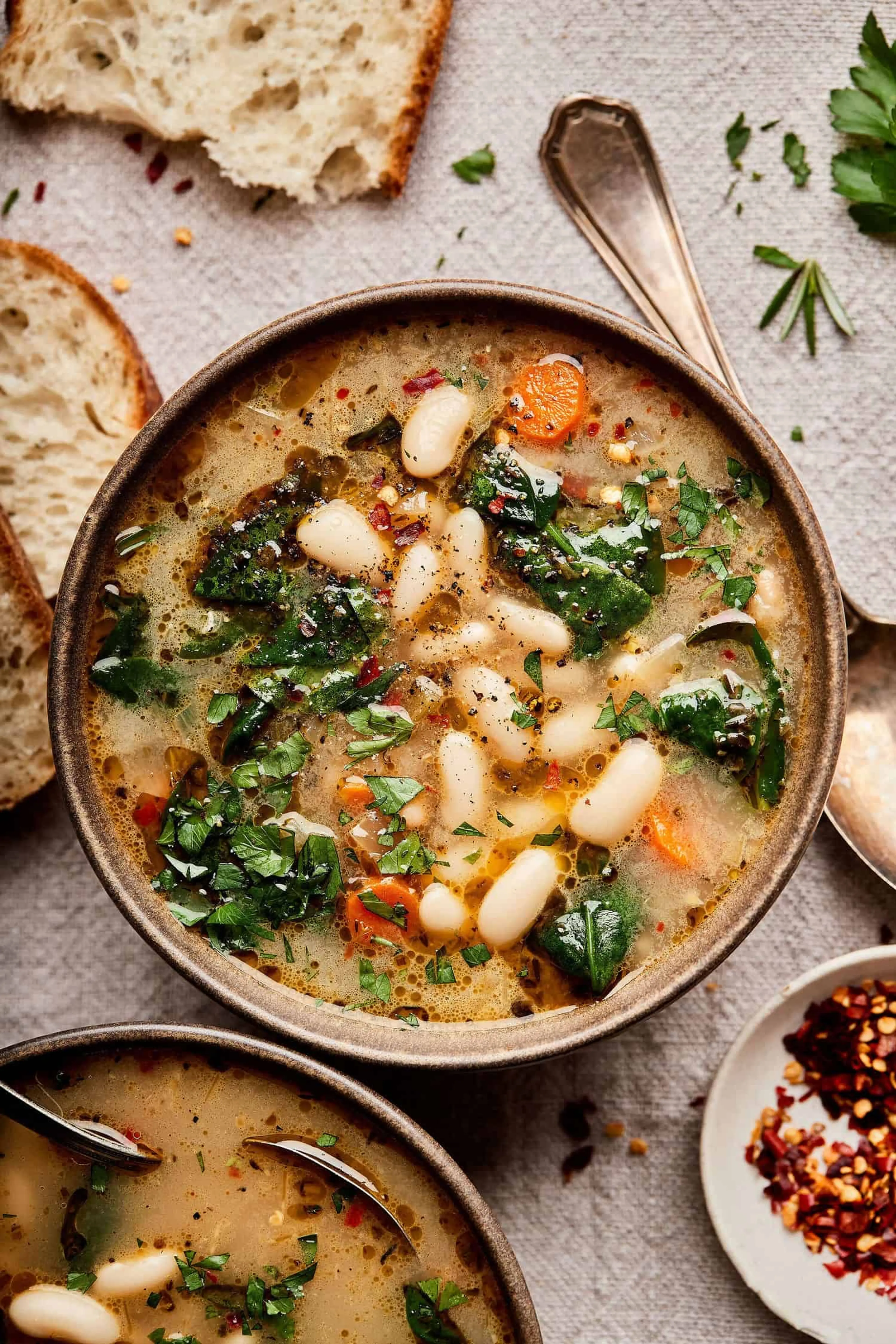 Hearty Tuscan White Bean Soup