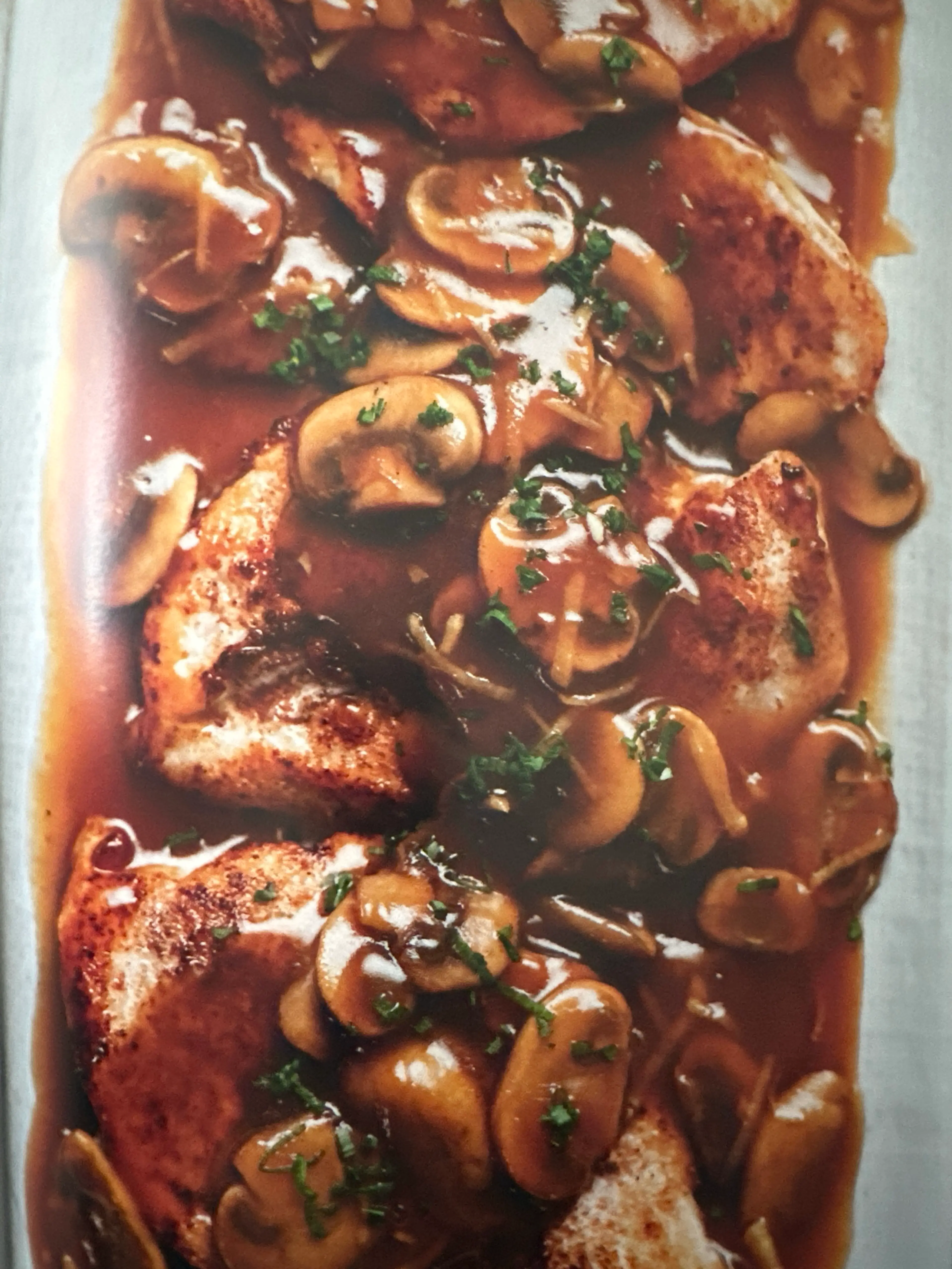 CHINESE CHICKEN WITH MUSHROOM SAUCE