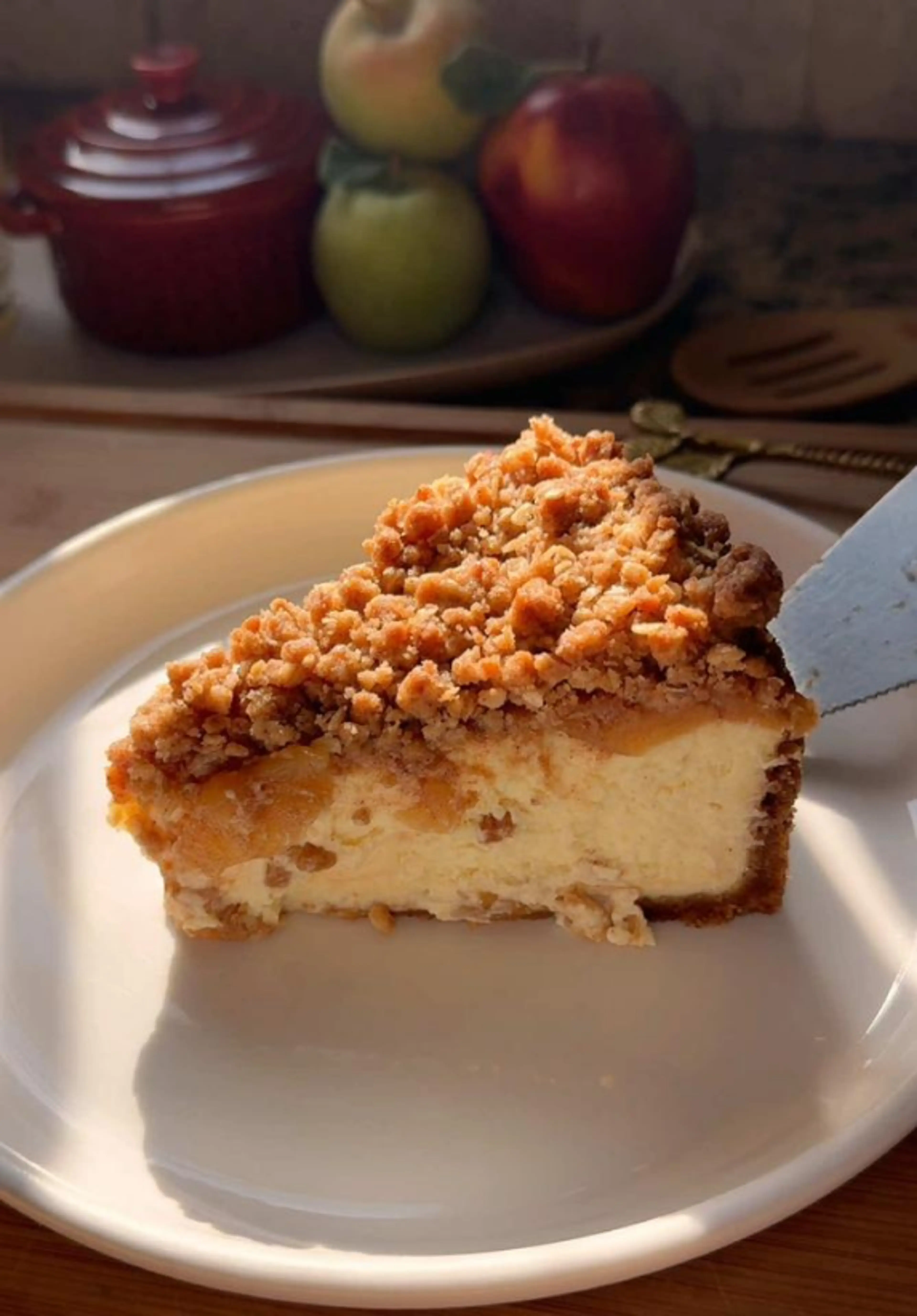 Apple Crumble Cheesecake