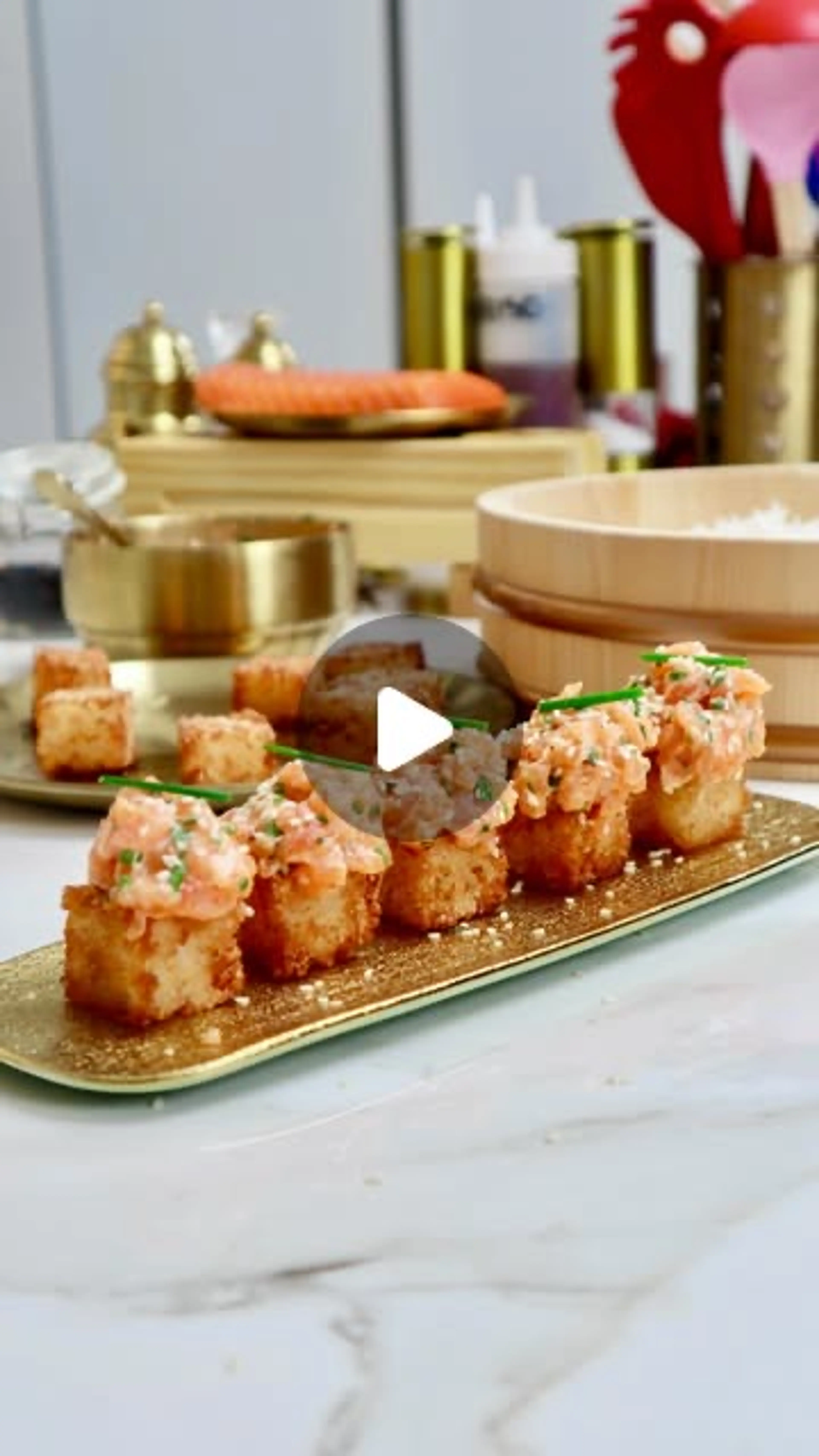 Crispy Rice Con Tartare Di Salmone: Il Boccone Perfetto Esis