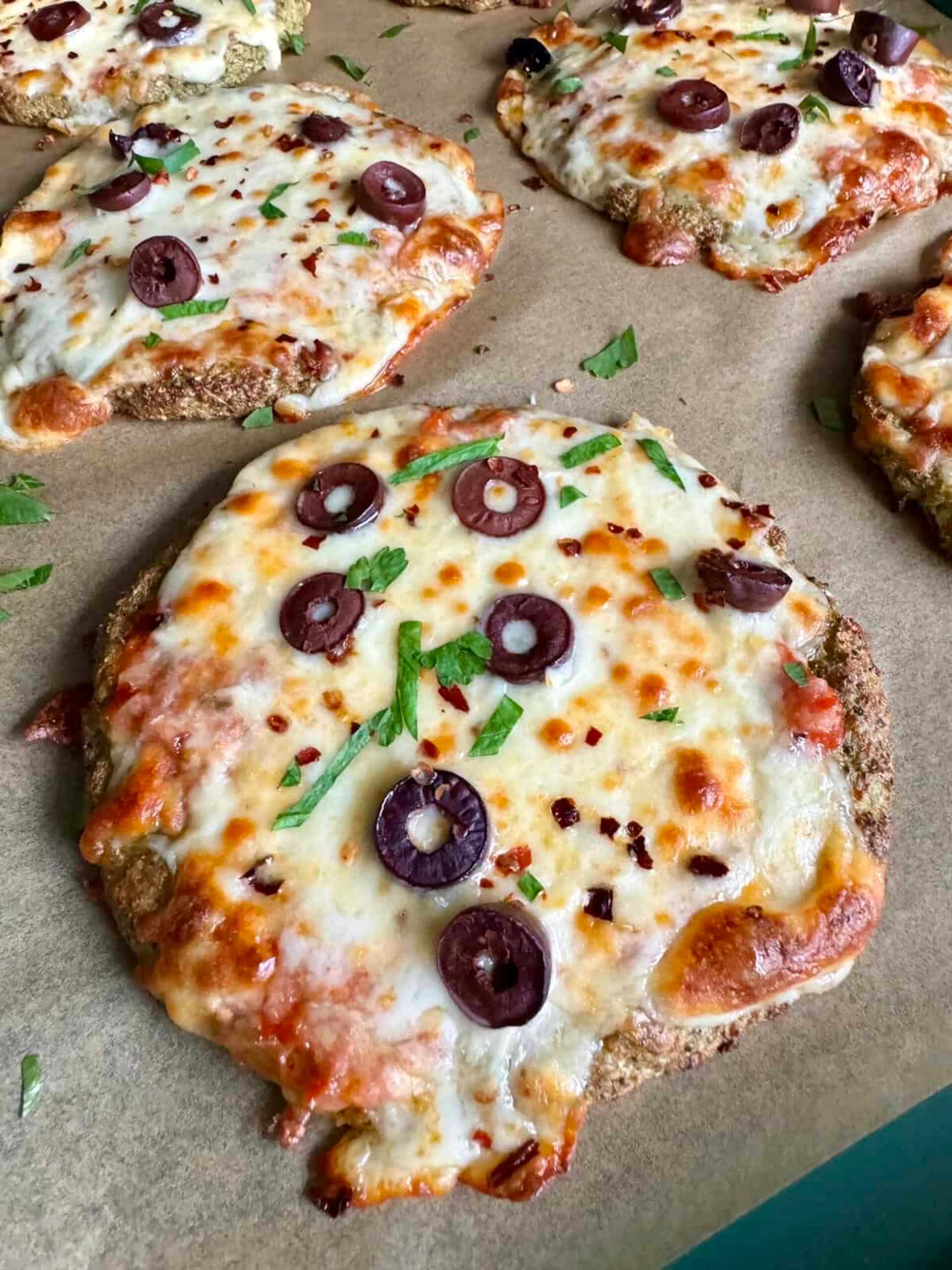 Food Processor Broccoli Crust Pizzette