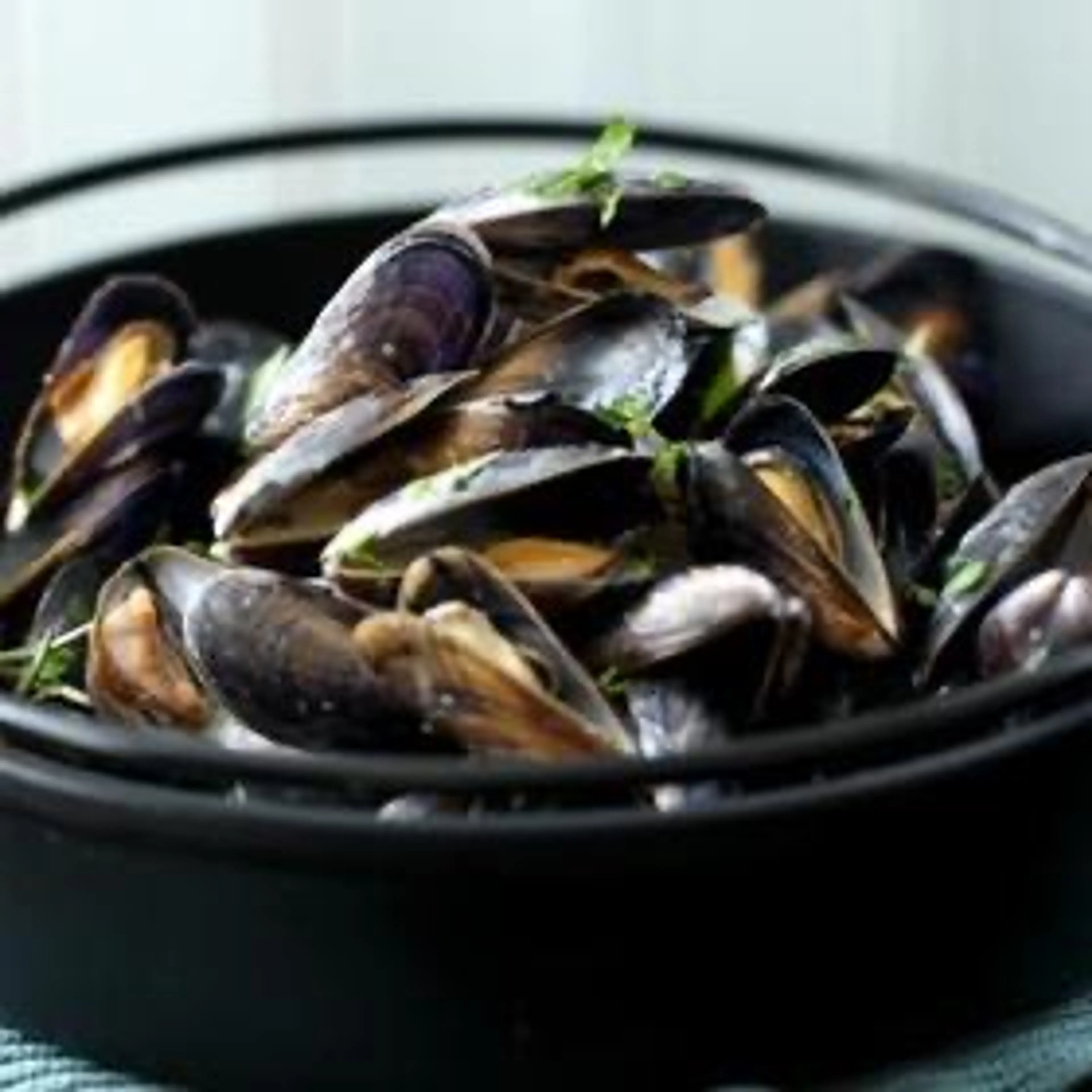 Moules Marinière with Cream, Garlic and Parsley