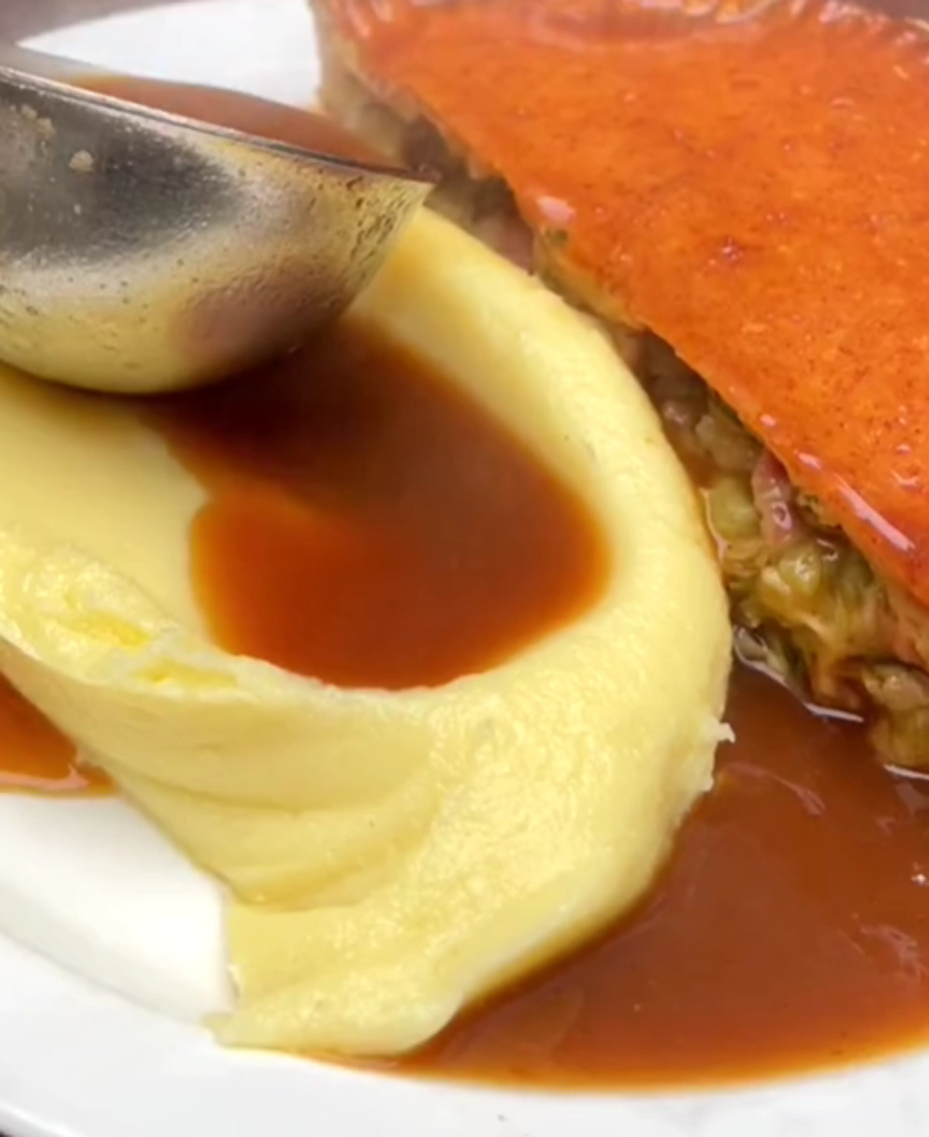 Chicken, Leek & Bacon Pie With Mash & Gravy