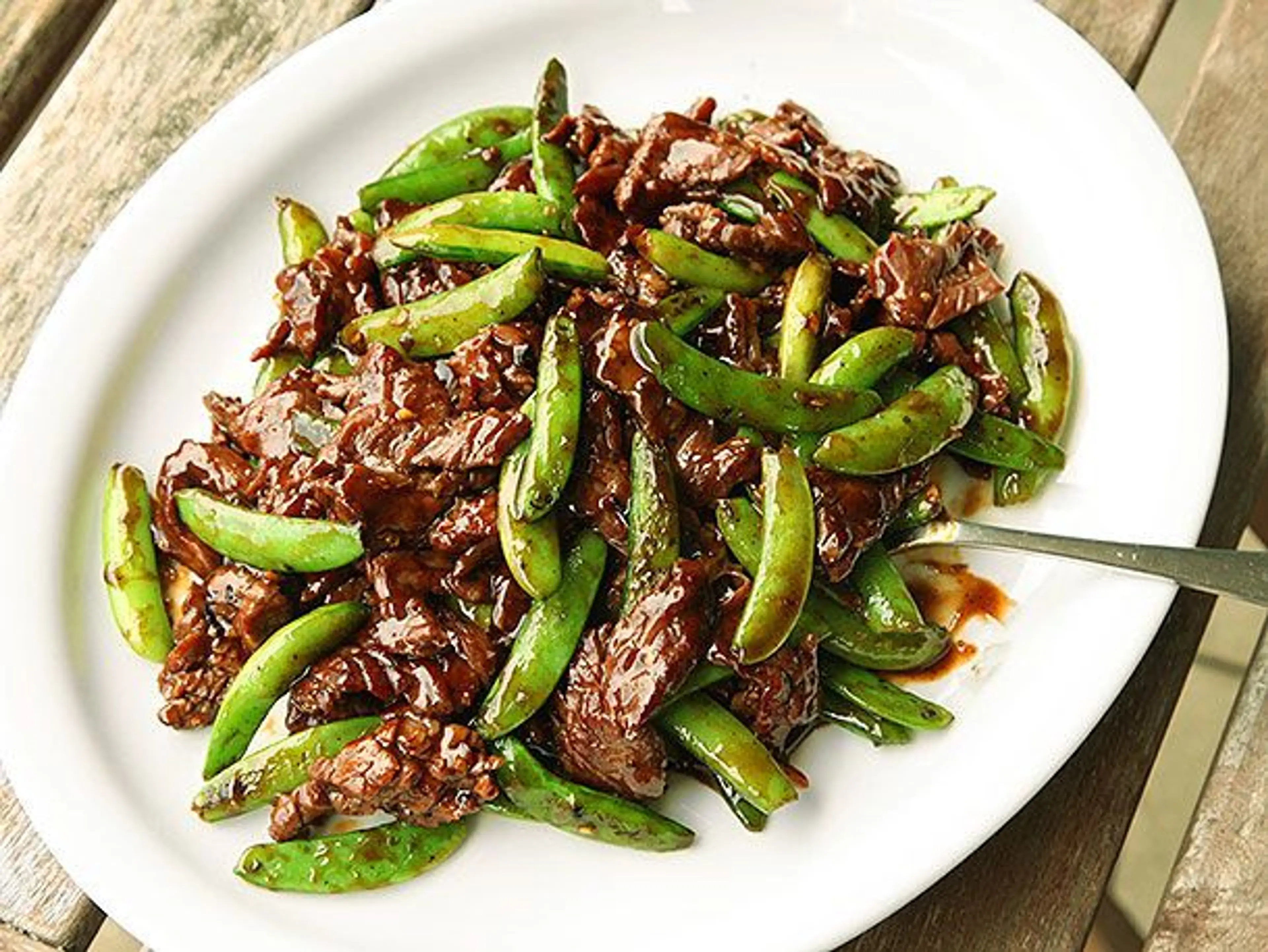 Stir-Fried Beef With Snap Peas and Oyster Sauce Recipe
