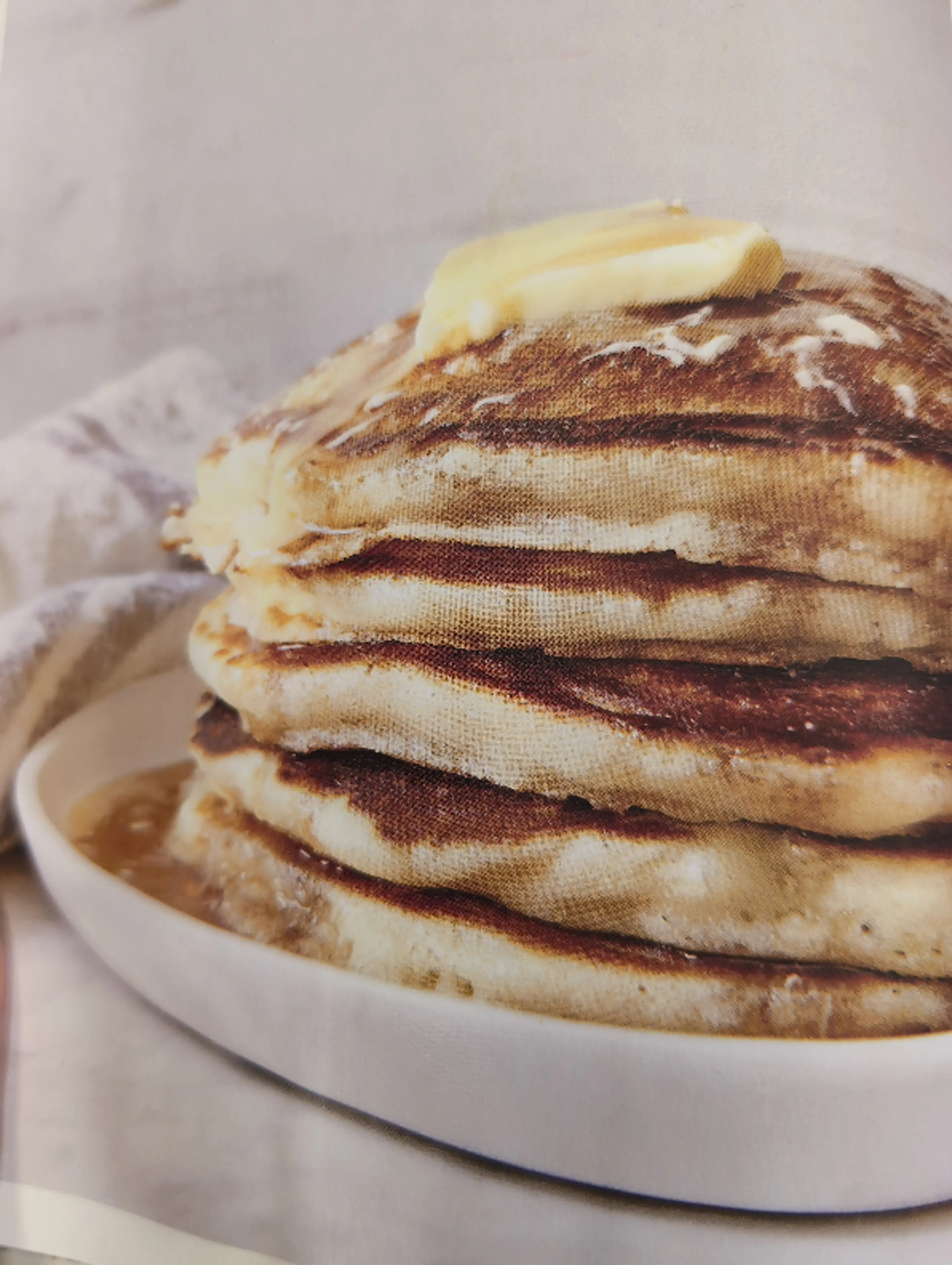 THE BEST-EVER FLUFFY PANCAKES