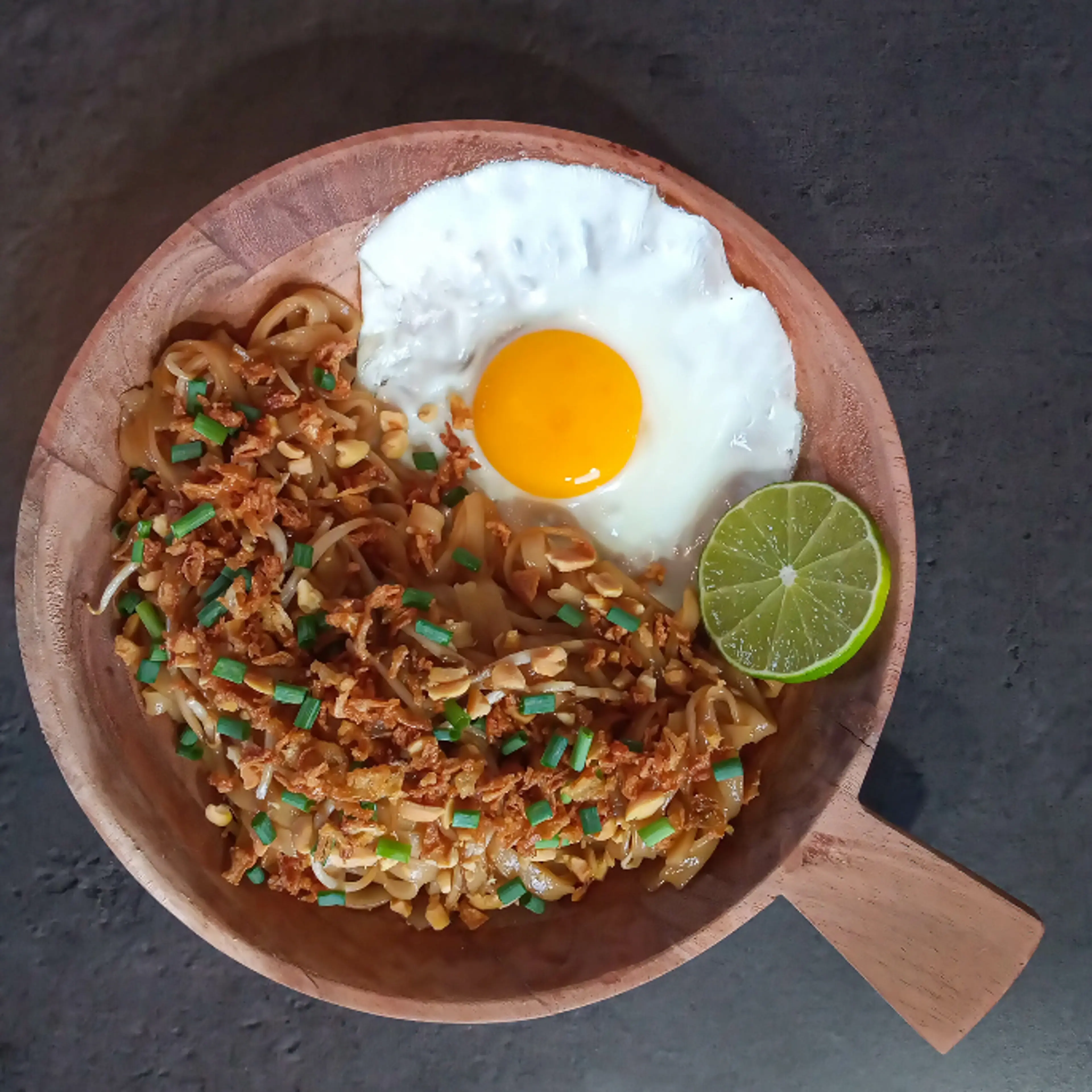🍜 Nouilles de riz sautées avec œuf au plat