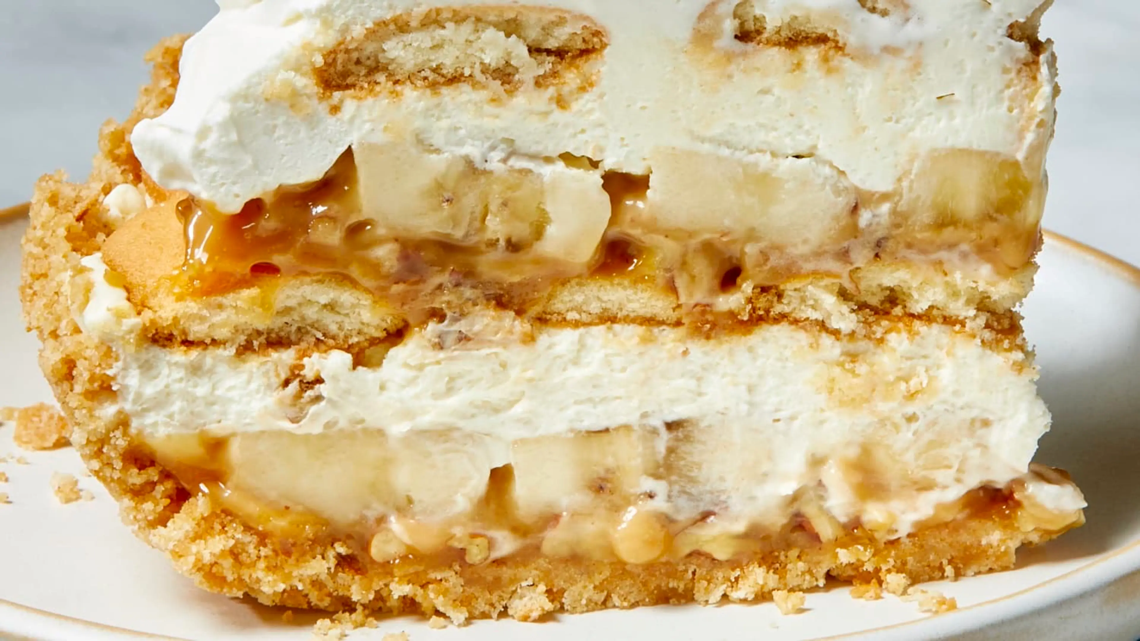Sky-High Banana Pudding Pie