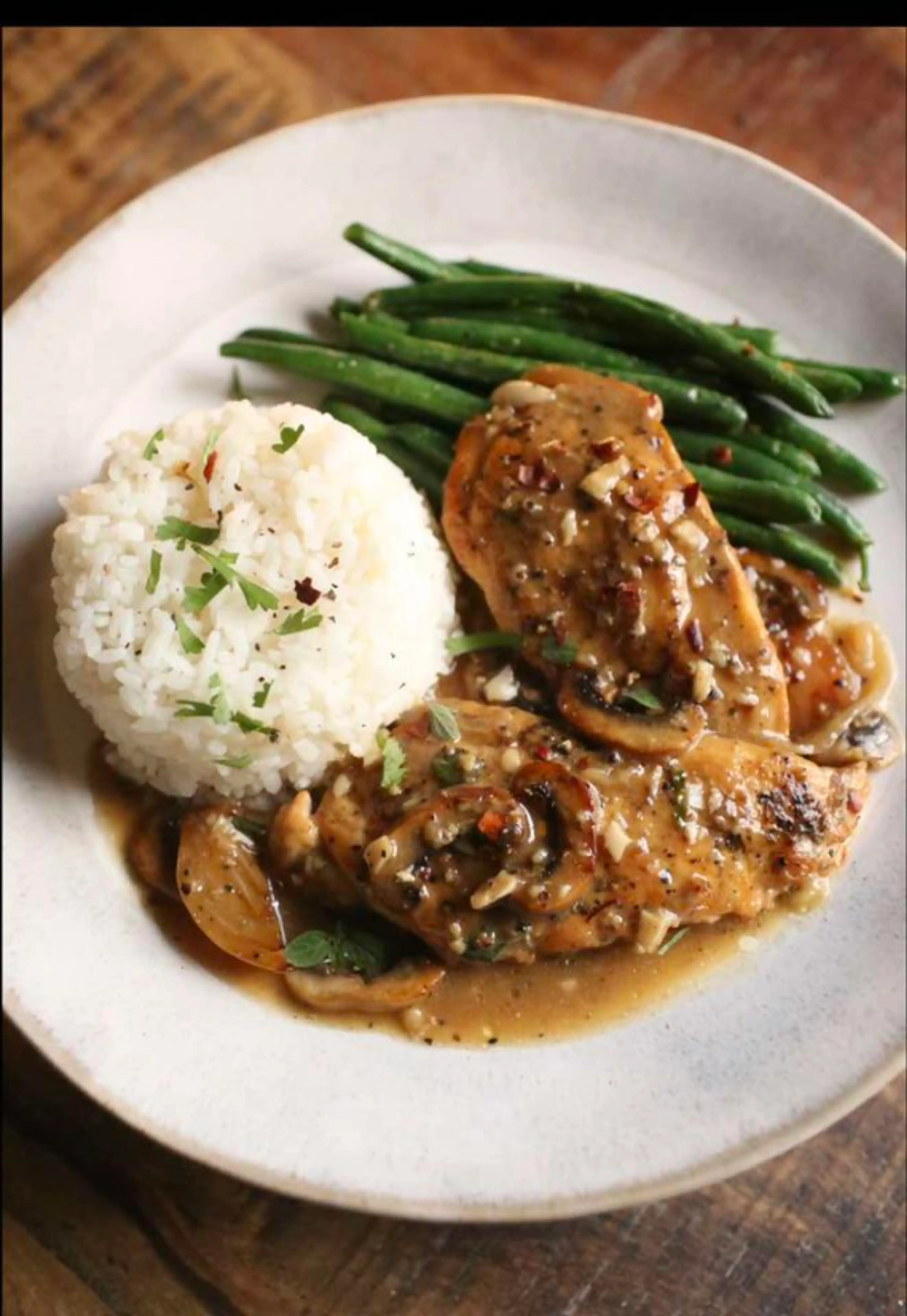 Garlic Mushroom Chicken Skillet