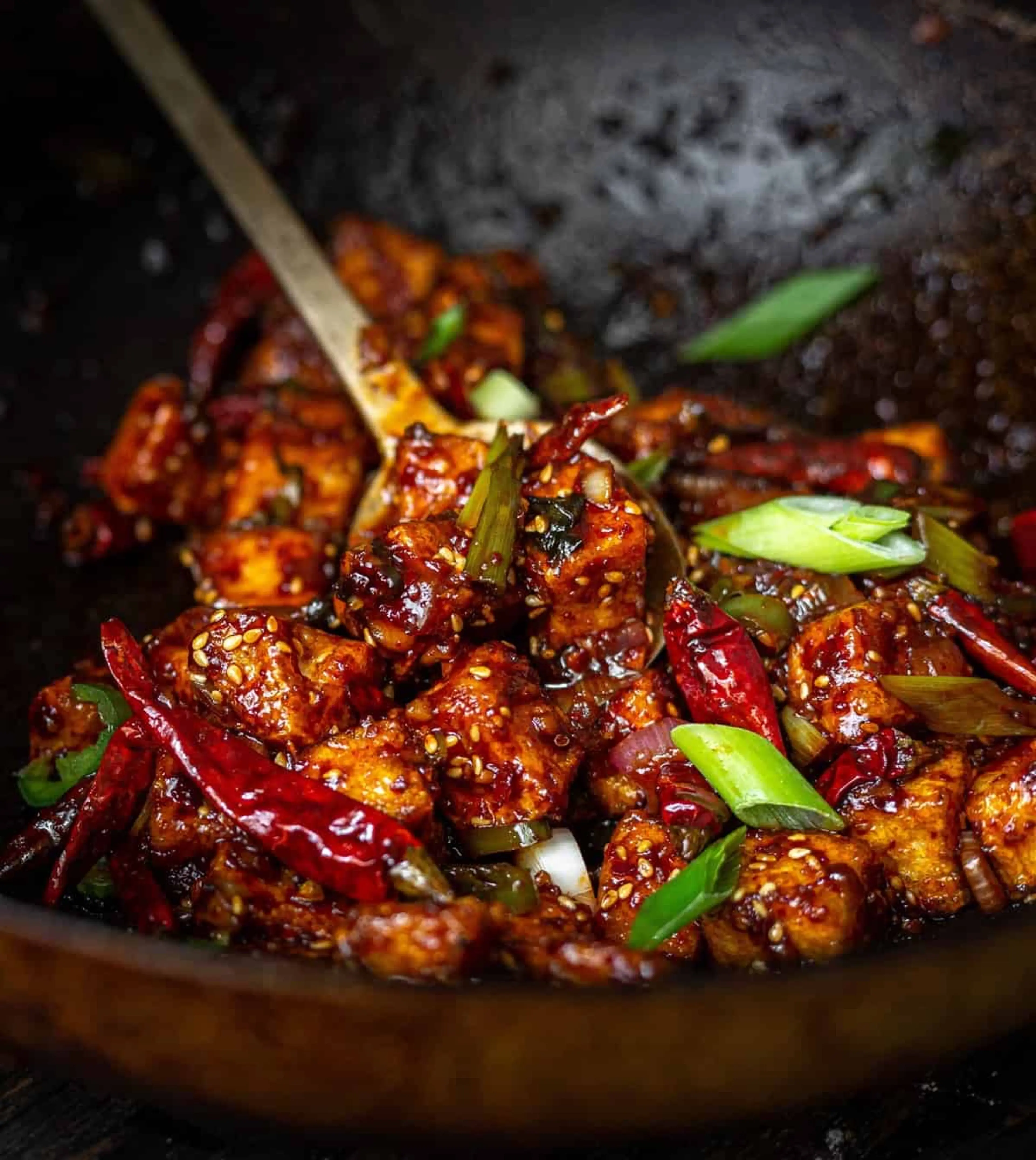 Spicy & Crunchy Garlic Tofu (Kkanpoong Tofu)
