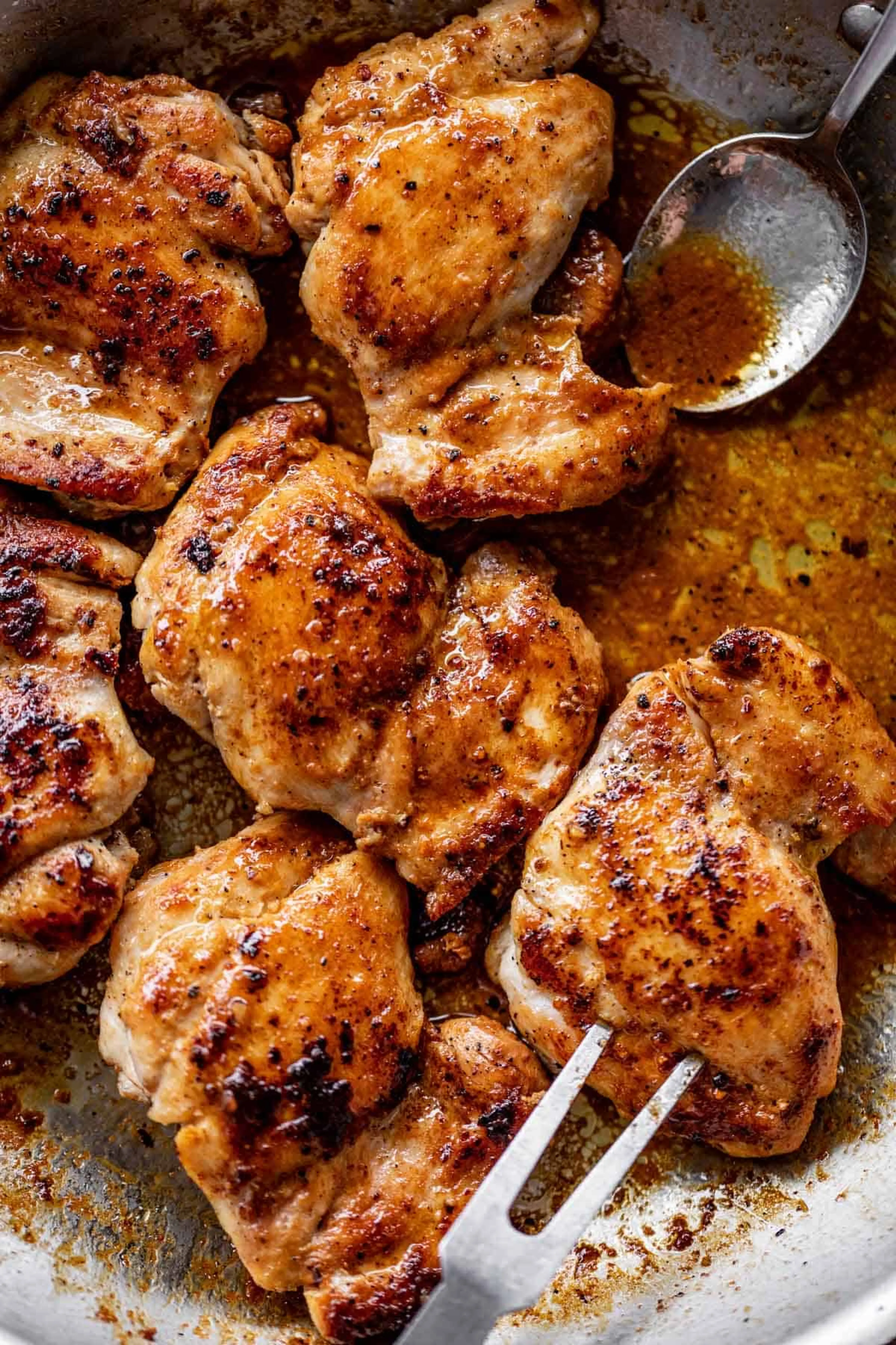 Crispy Garlic Boneless Chicken Thighs (Stove Top)