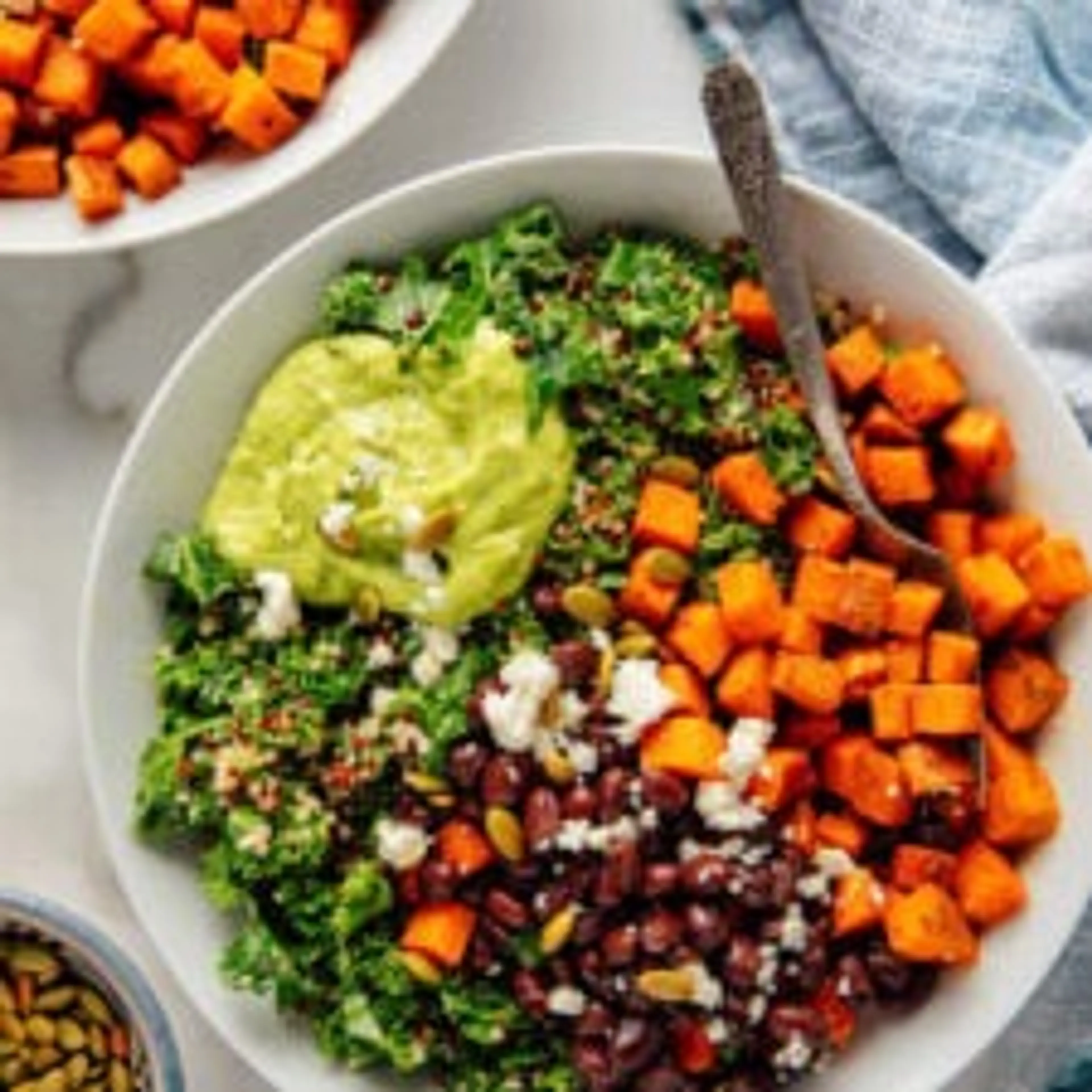Southwestern Kale Power Salad with Sweet Potato, Quinoa & Av