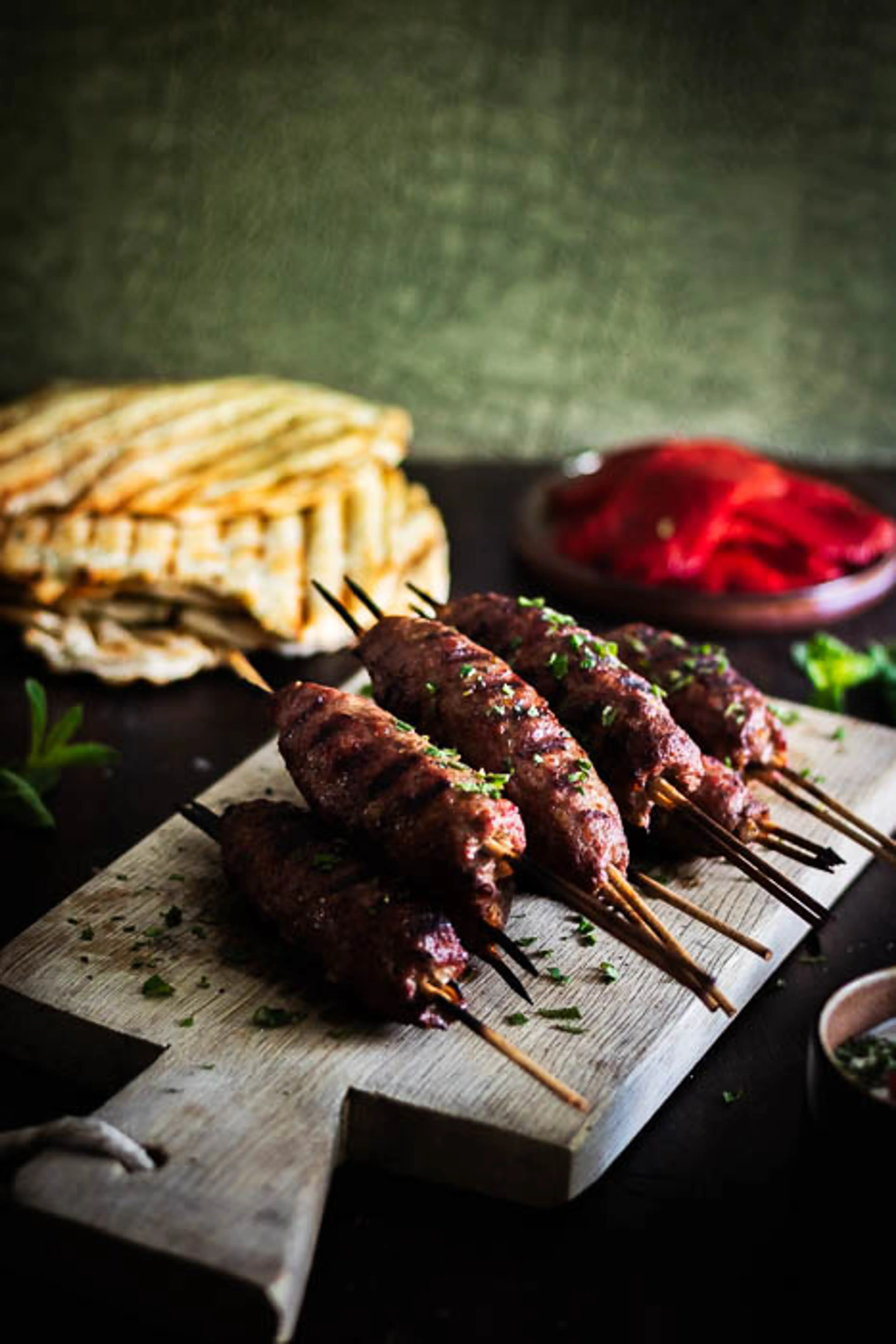 Gegrilde kofte van lam met geitenkaasdressing