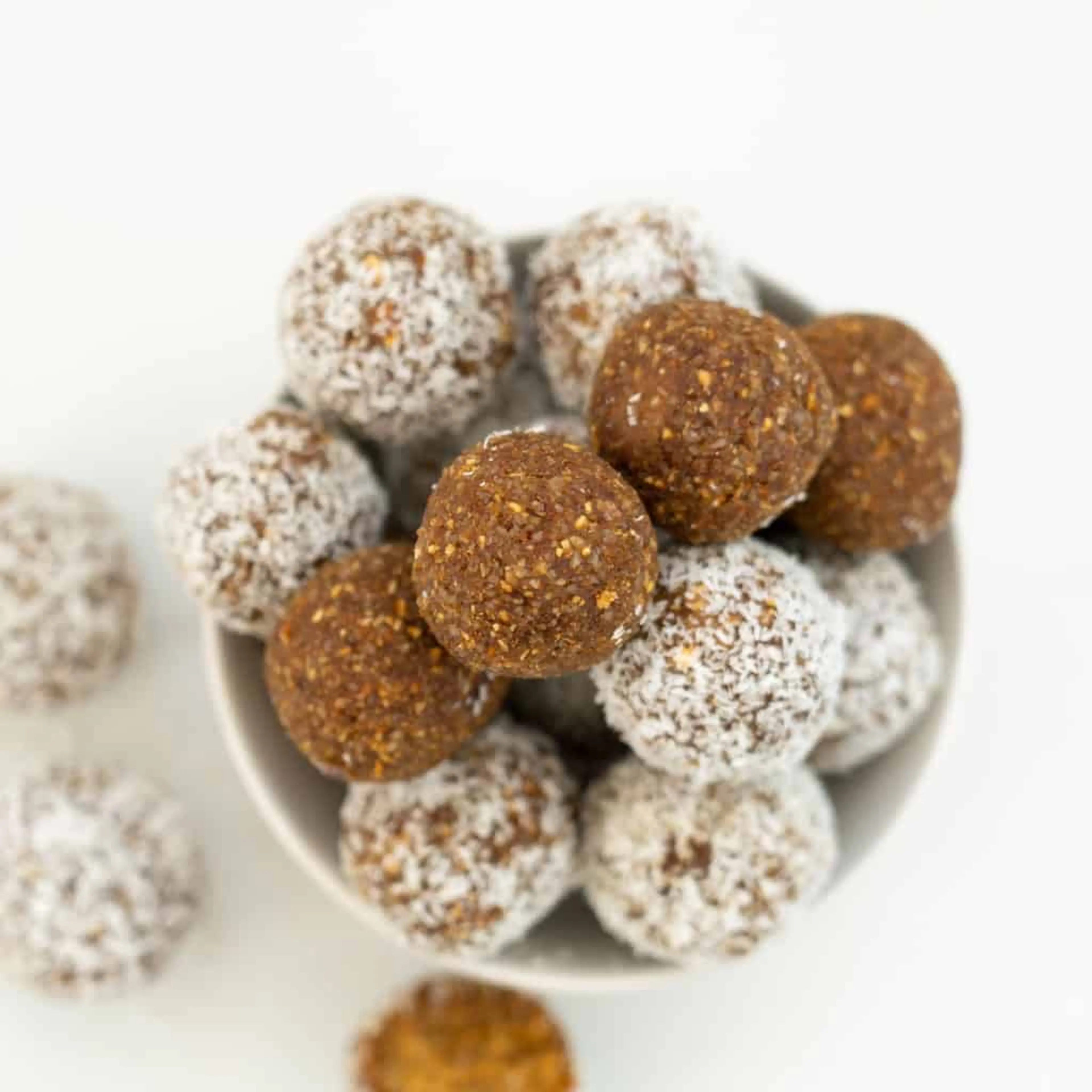 Carrot Cake Energy Bites