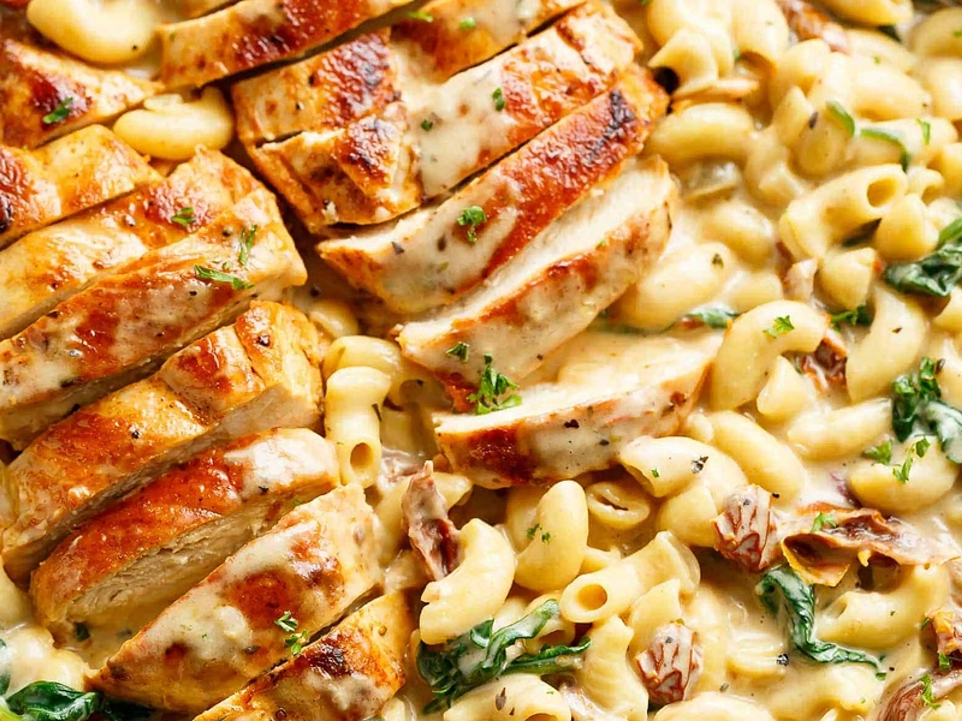 Tuscan Chicken Mac And Cheese (ONE POT, STOVE TOP)