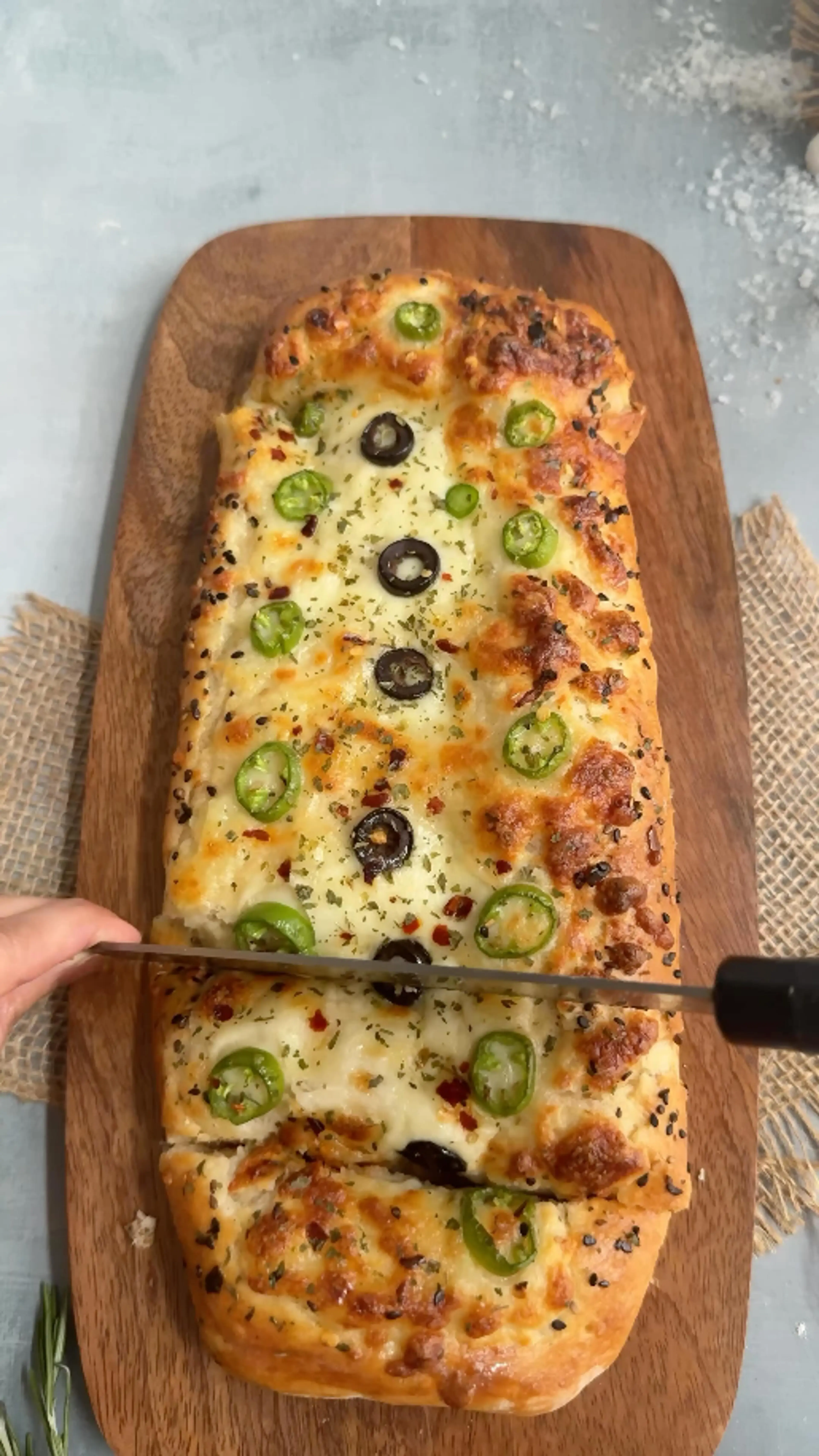 This Cheesy Jalepenos and Chicken Stuffed Bread