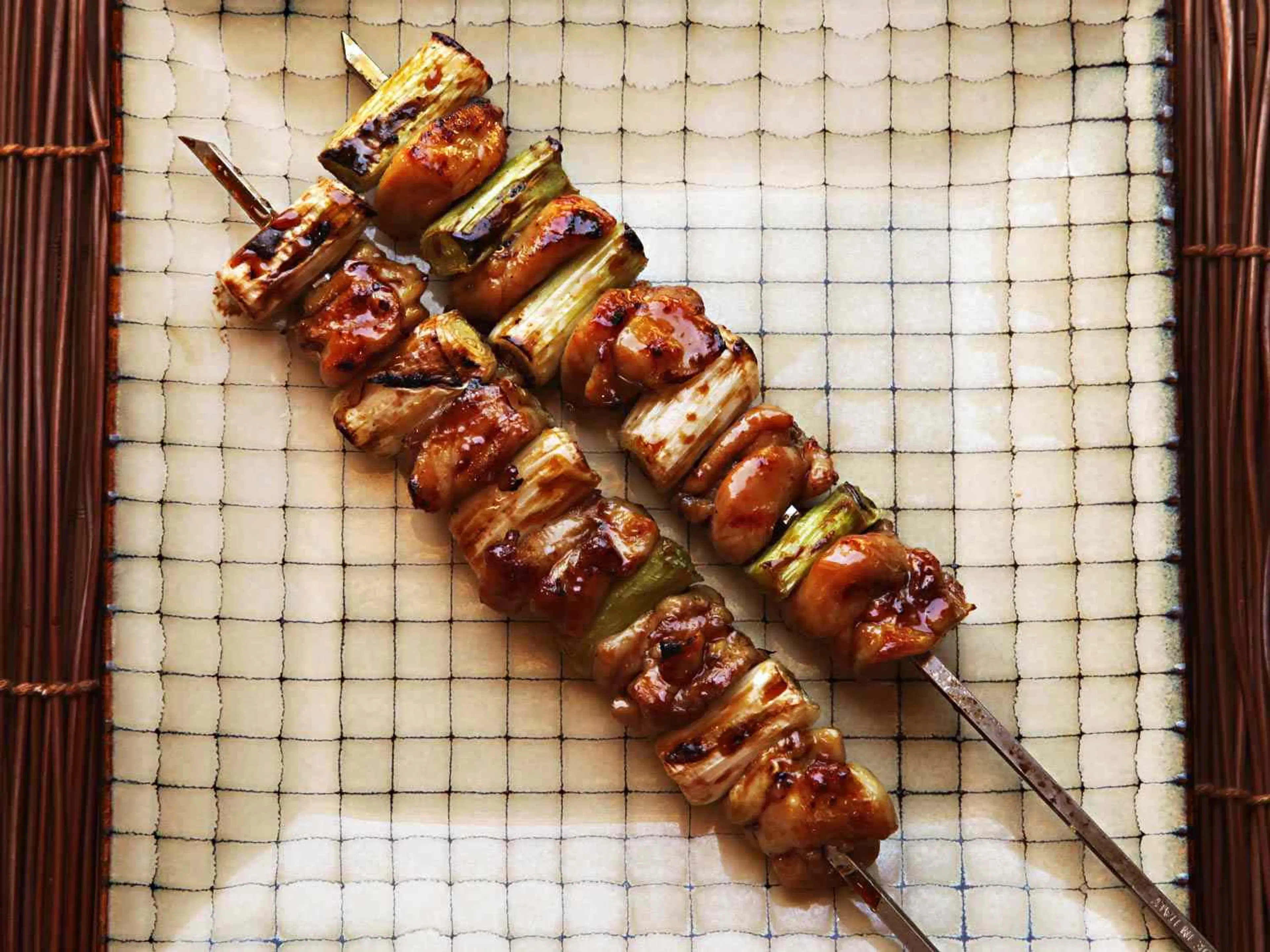 Negima Yakitori (Japanese Chicken Skewers With Scallion)