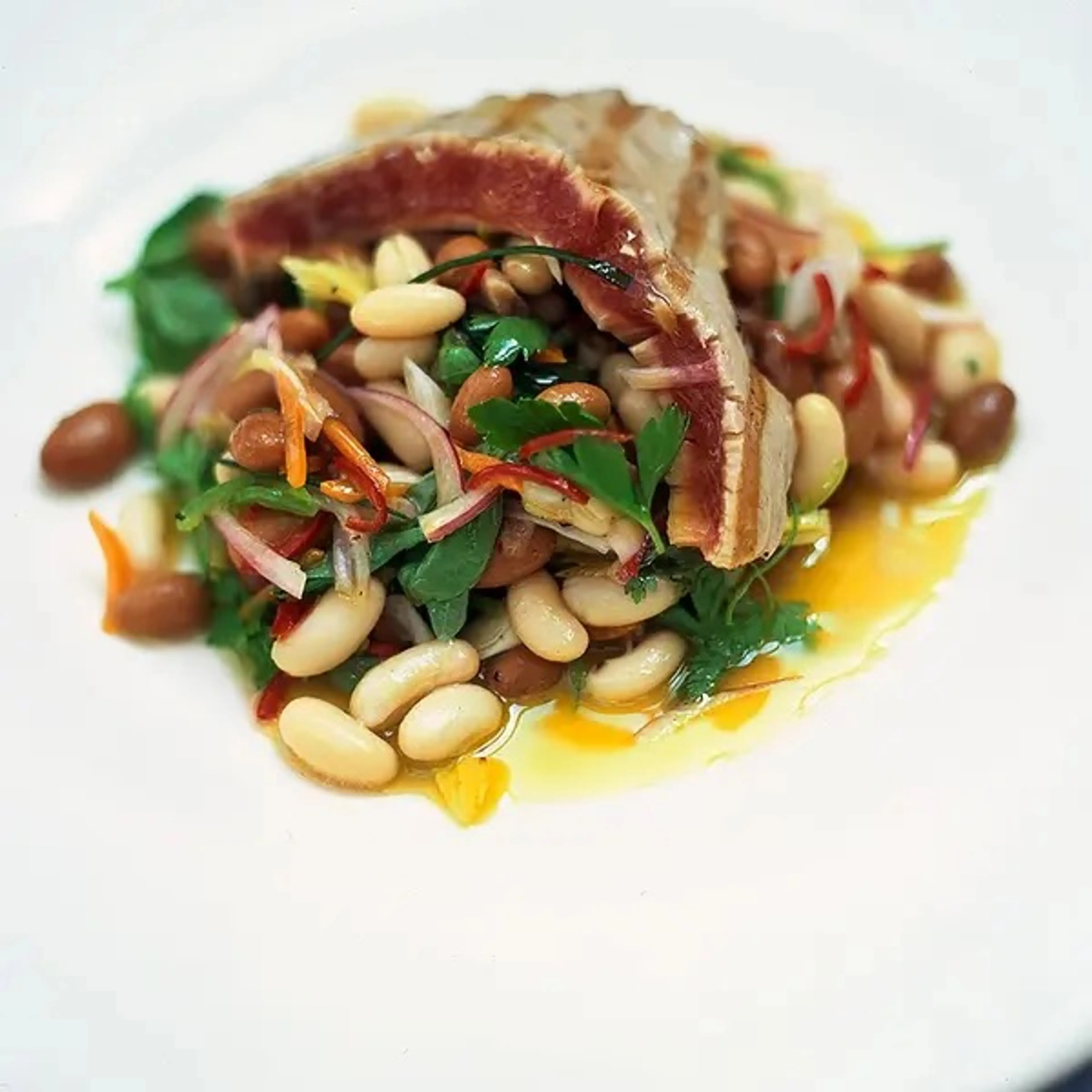 Chargrilled tuna with dressed beans and loadsa herbs
