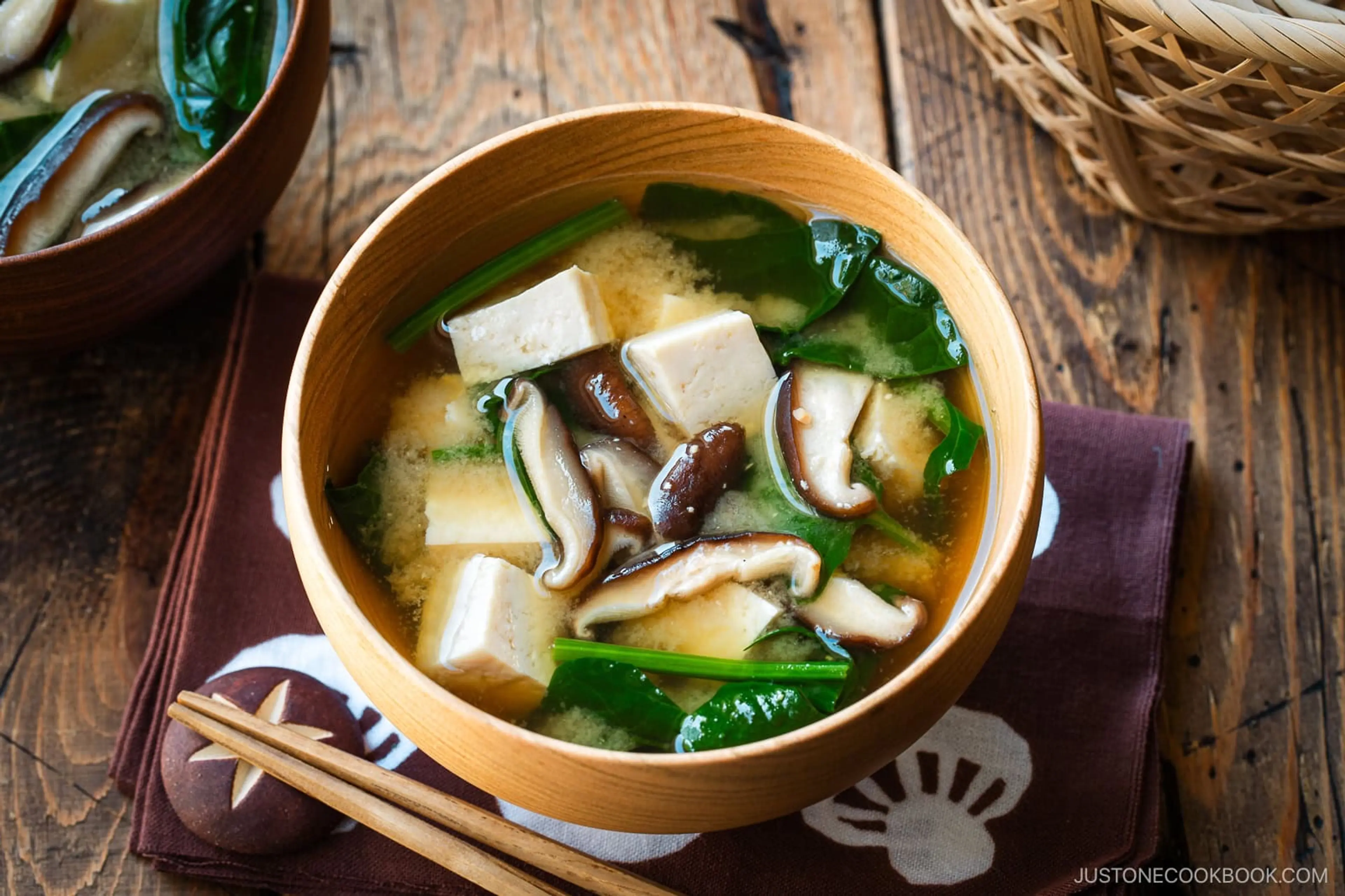 Spinach and Mushroom Miso Soup